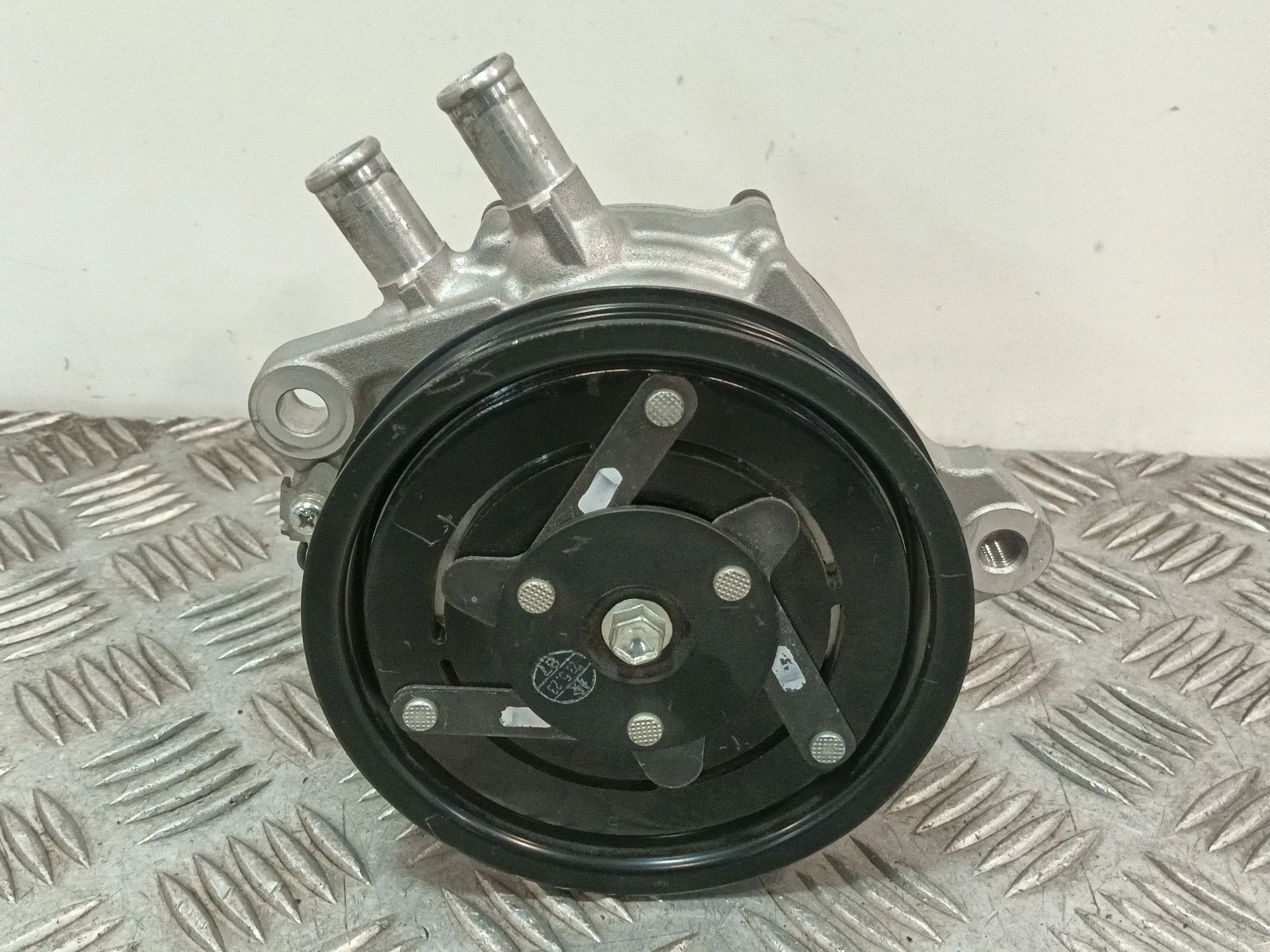 Bomba Agua para Toyota Hilux Viii Pick-Up (_N1_)