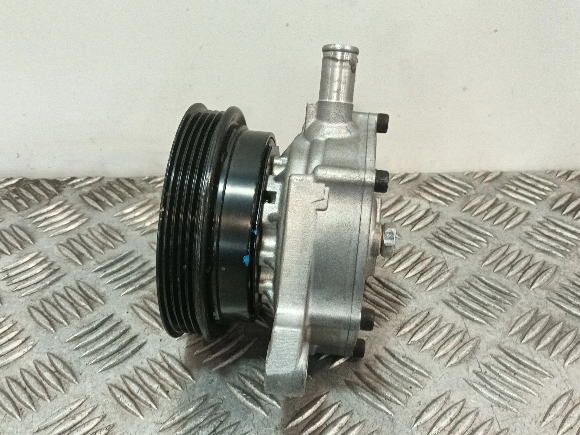Bomba Agua para Toyota Hilux Viii Pick-Up (_N1_)