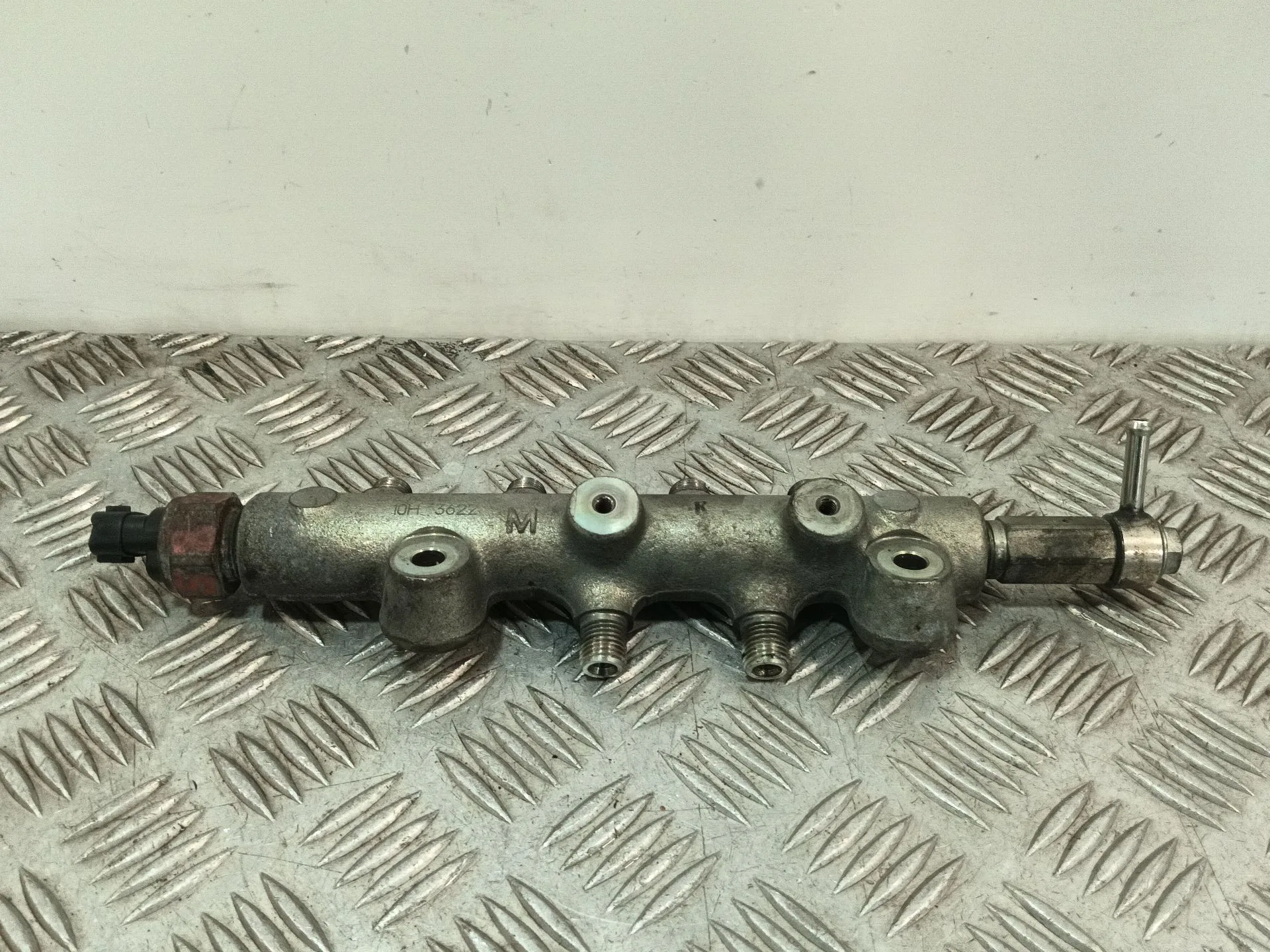 Rampa Inyectora para Mazda 5 Berl. (Cr)