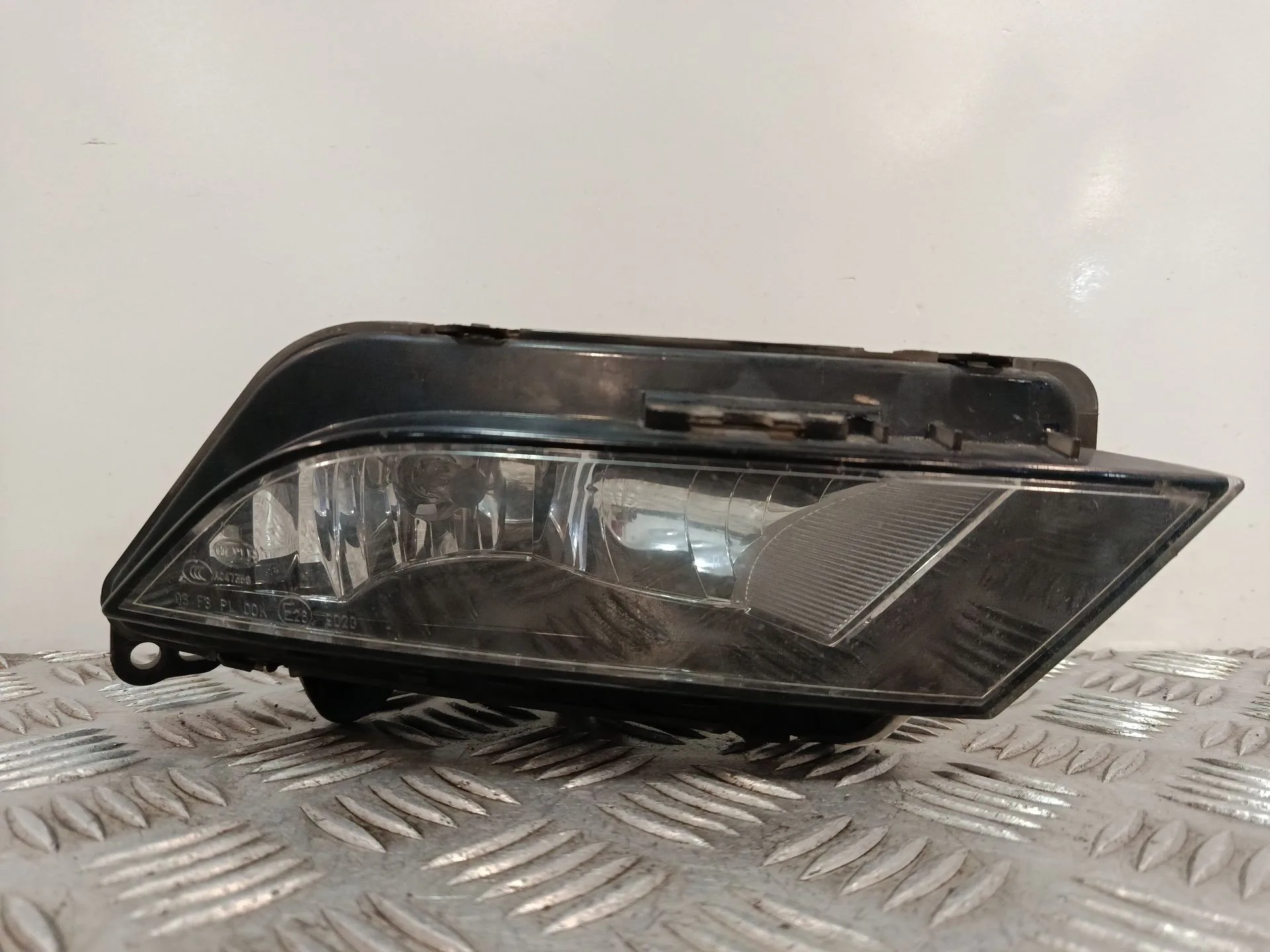 Faro Antiniebla Derecho para Seat Ibiza Iv St (6J8, 6P8)