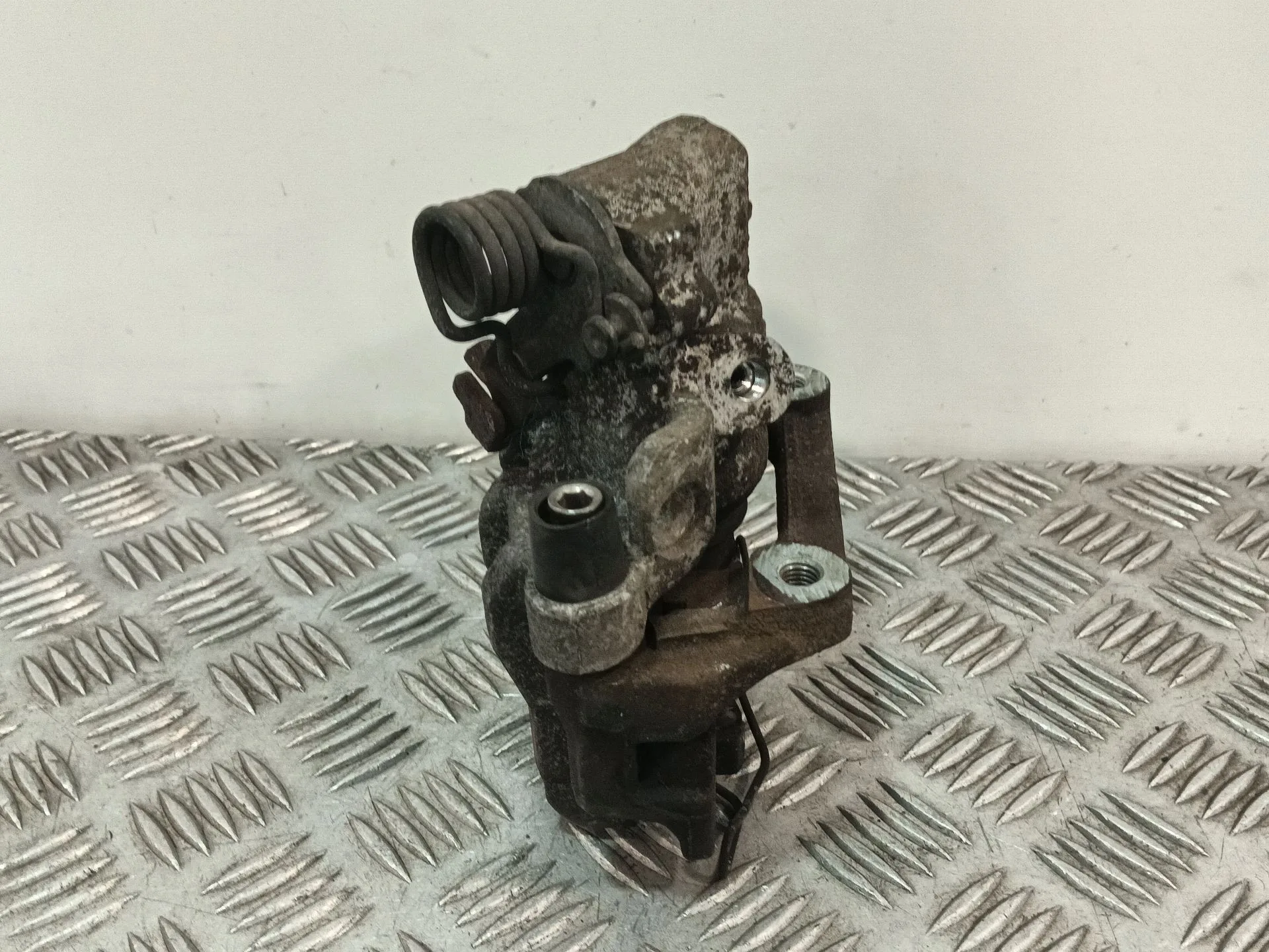 Pinza Freno Trasera Derecha para Volvo V40 Hatchback (525)