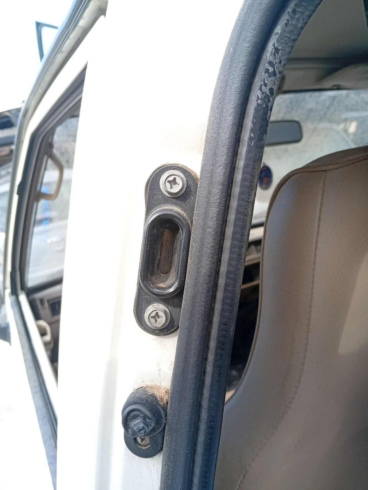 Cerradura Puerta Corredera Derecha para Nissan Vanette Furgoneta (_C22)