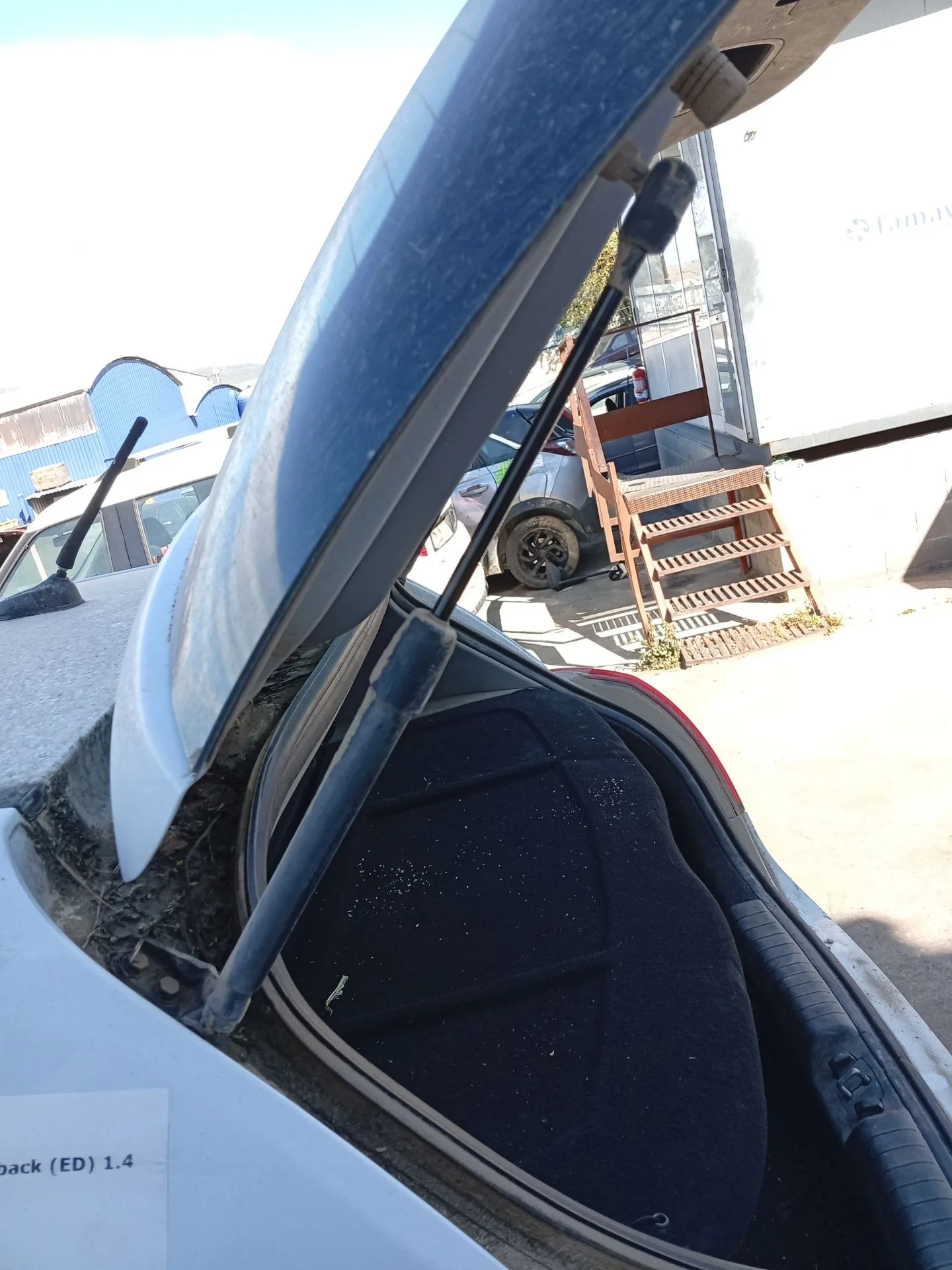 Amortiguadores Maletero / Porton para Kia Cee'd Hatchback (Ed)