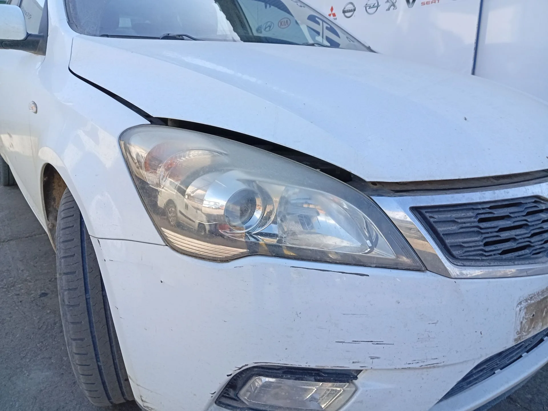 Faro Derecho para Kia Cee'd Hatchback (Ed)