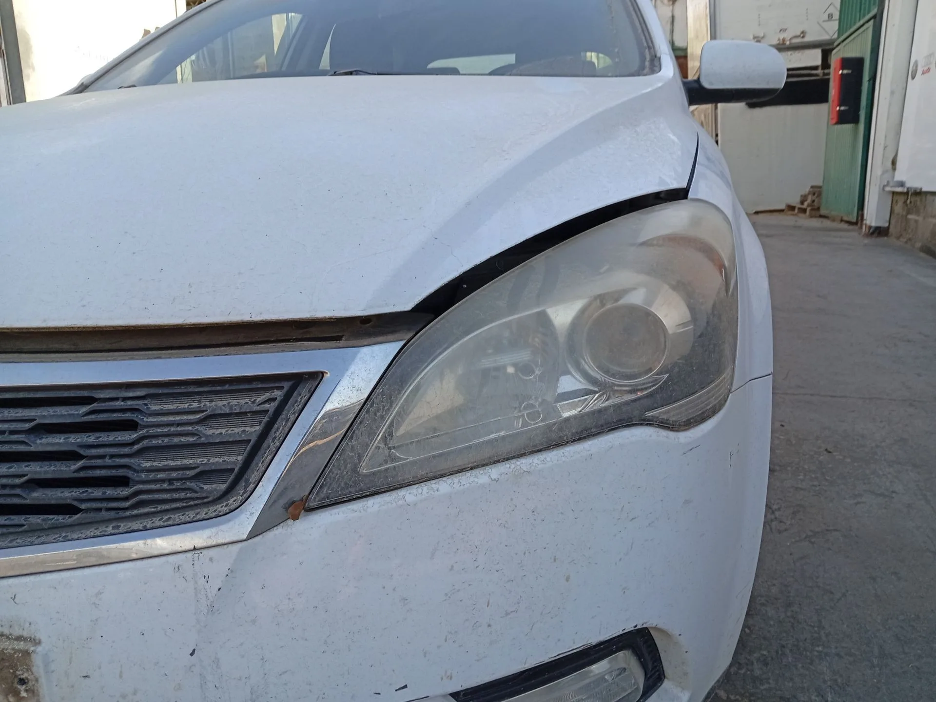 Faro Izquierdo para Kia Cee'd Hatchback (Ed)