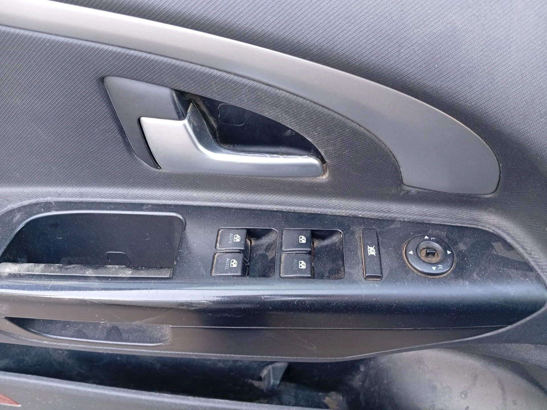 Mando Elevalunas Delantero Izquierdo para Kia Cee'd Hatchback (Ed)