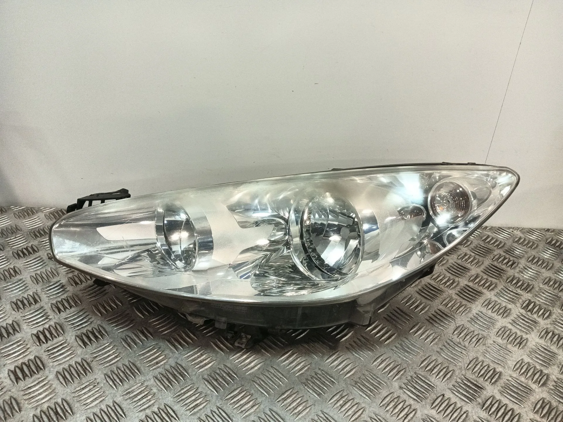 Faro Izquierdo para Peugeot 308 Sw I (4E_, 4H_)