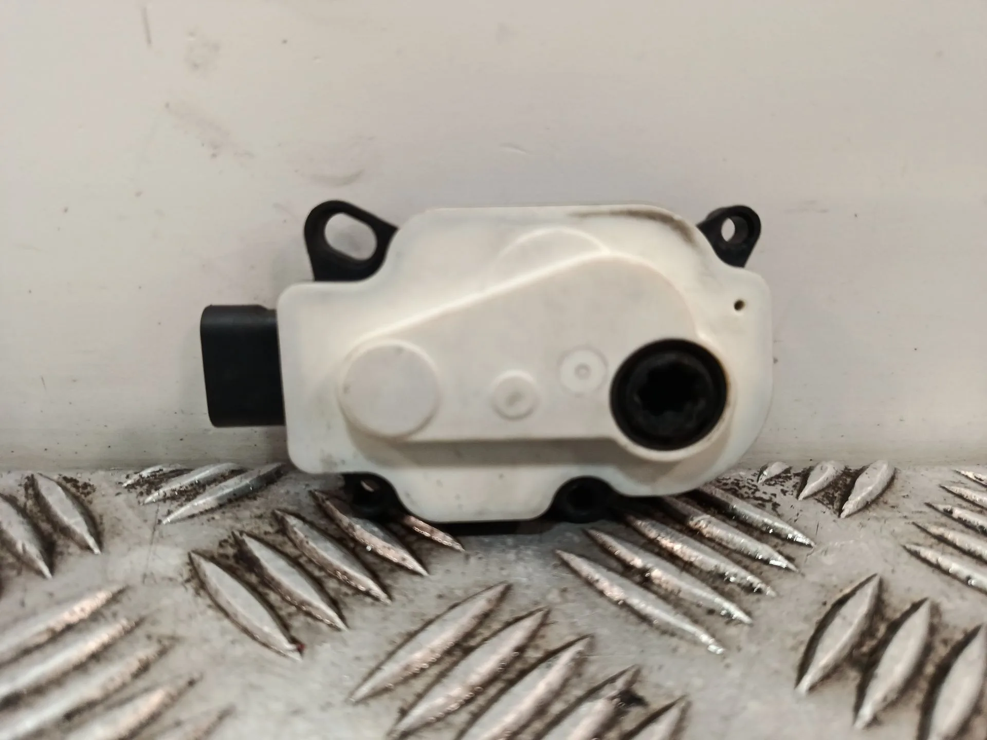 Motor Apertura Trampillas Climatizador para Opel Crossland X / Crossland (P17, P2Qo)