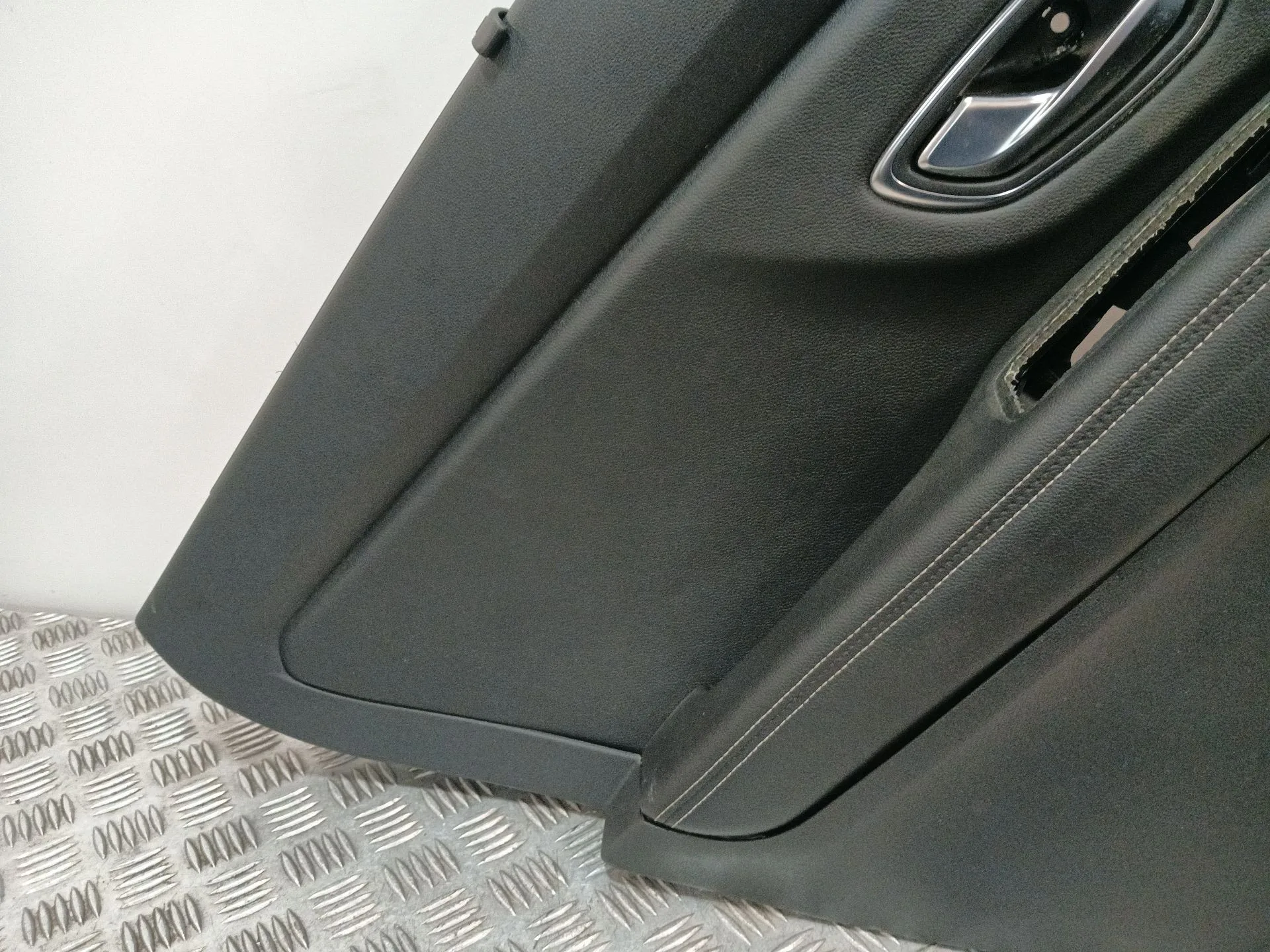 Guarnecido Puerta Trasera Izquierda para Renault Scenic Iv (J9_)