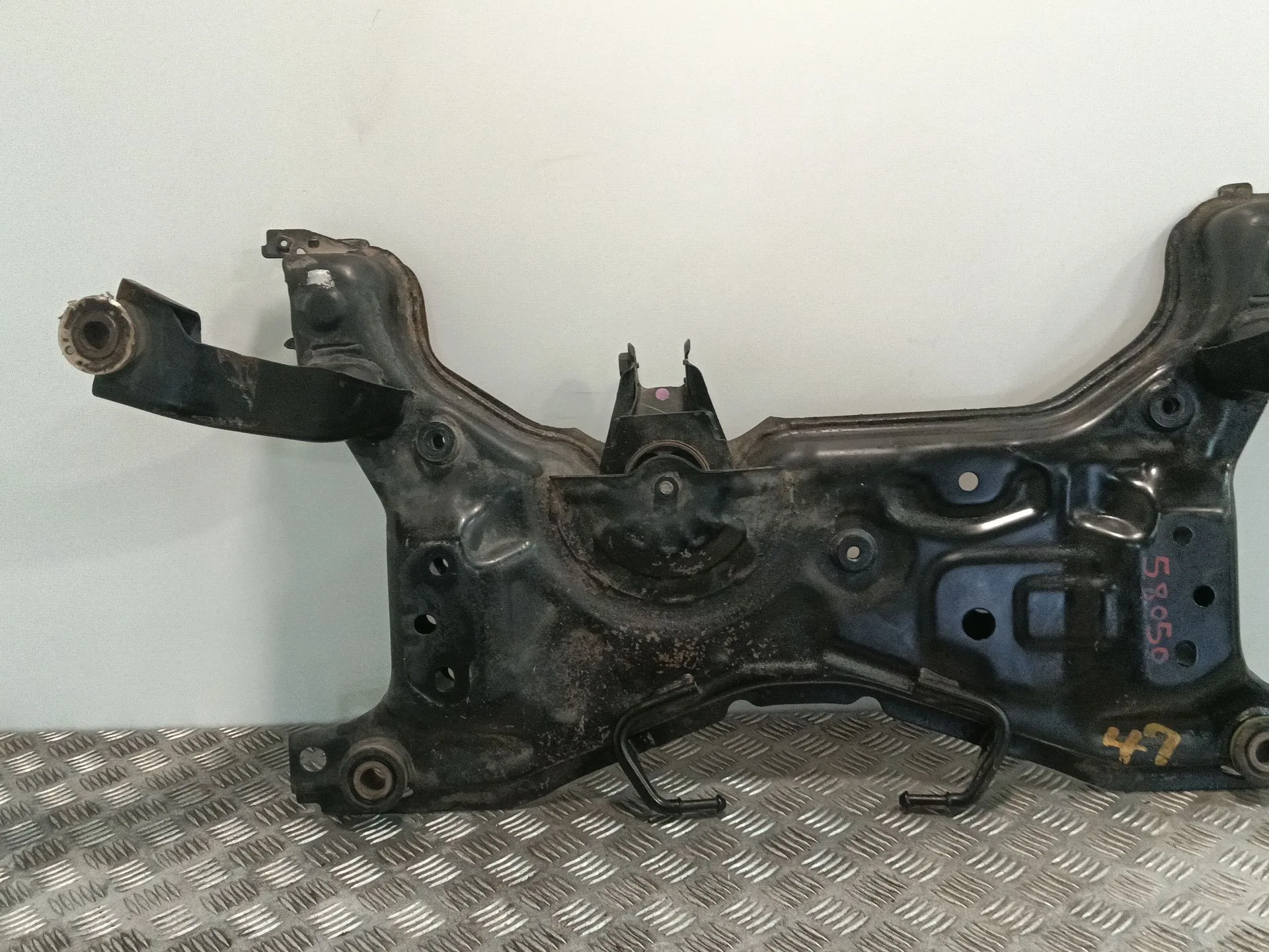 Puente Delantero para Mazda 3 Lim. (Bl)