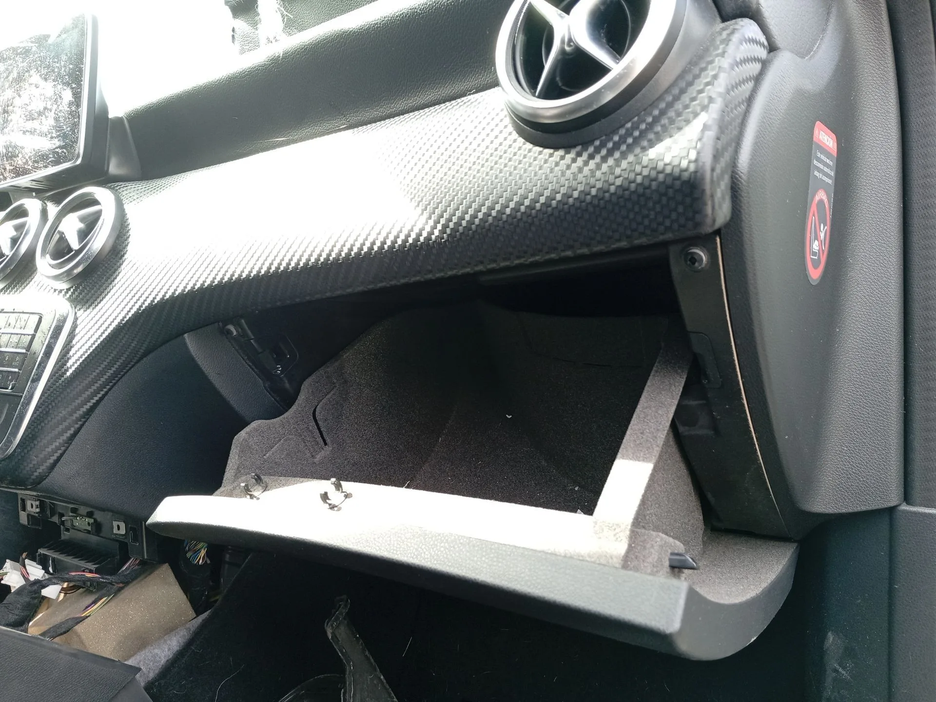 Guantera para Mercedes-Benz Clase A (W176)