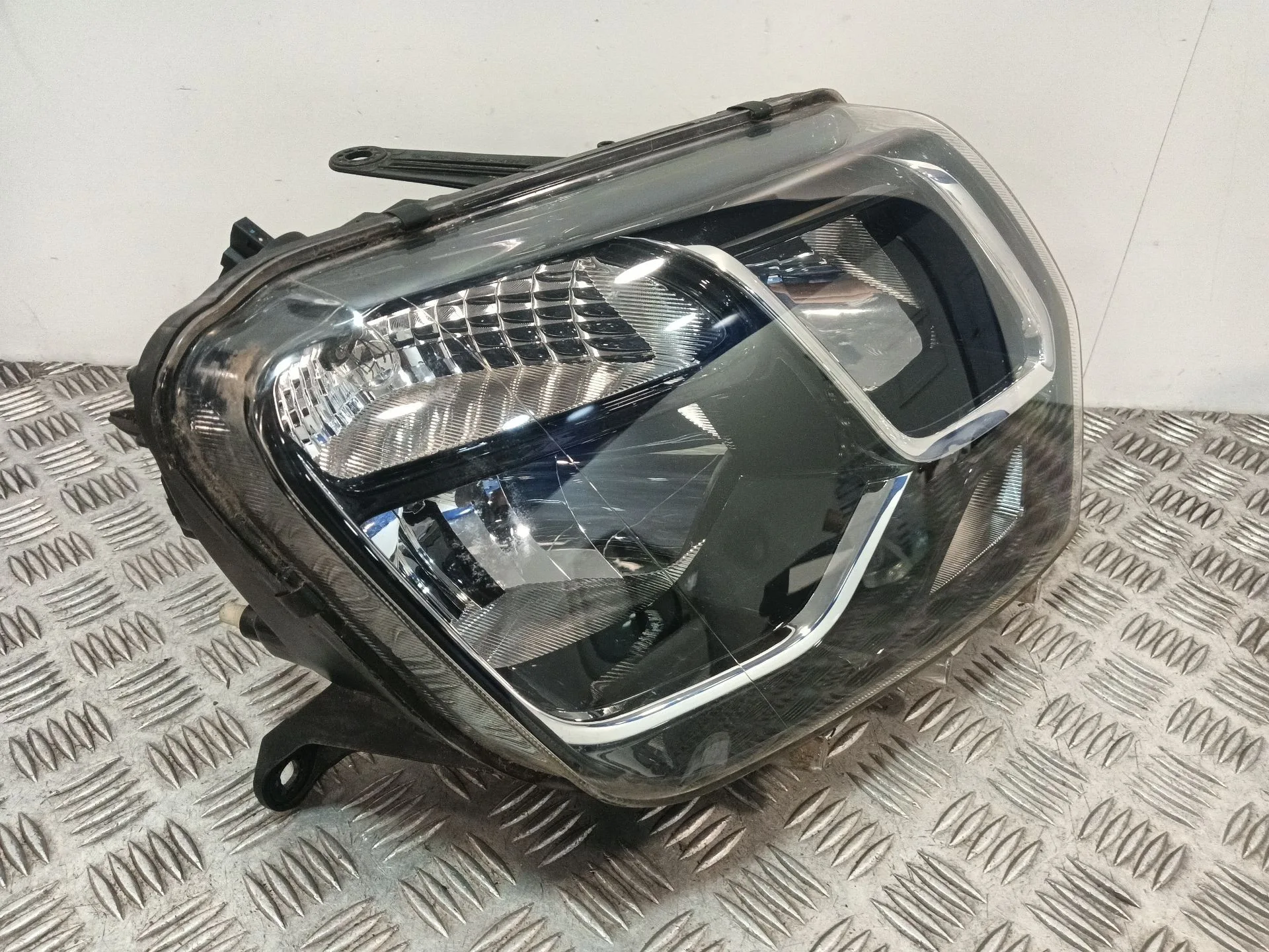 Faro Derecho para Dacia Duster (Hs_)