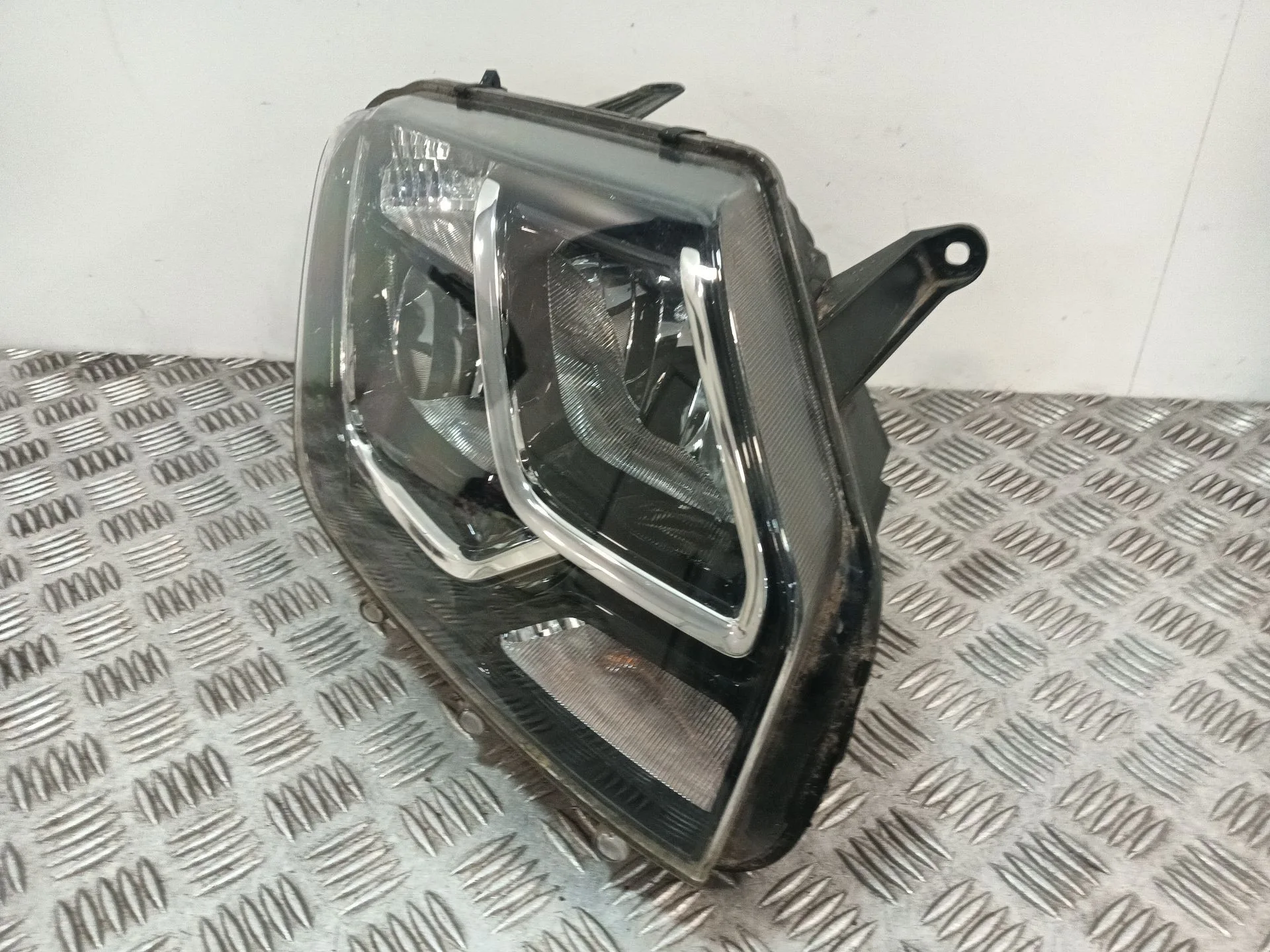 Faro Derecho para Dacia Duster (Hs_)