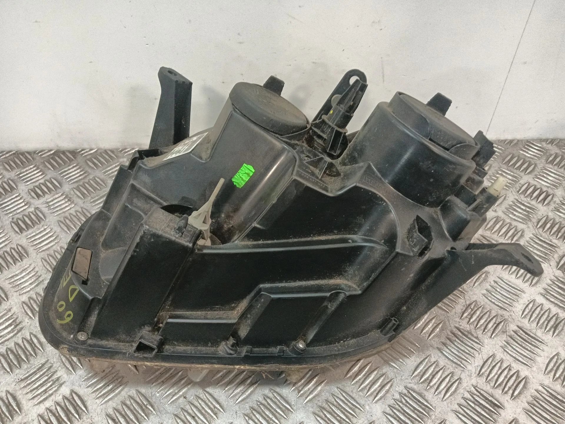 Faro Derecho para Dacia Duster (Hs_)