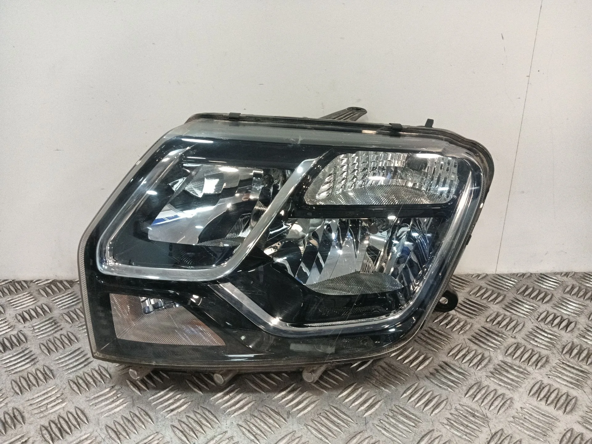 Faro Izquierdo para Dacia Duster (Hs_)
