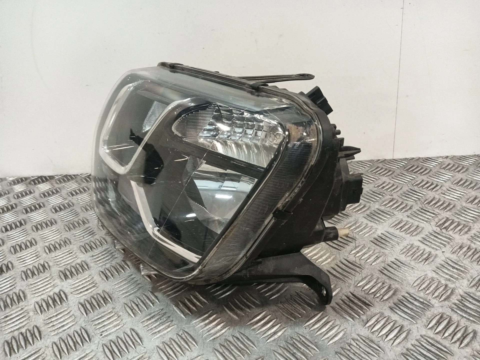 Faro Izquierdo para Dacia Duster (Hs_)