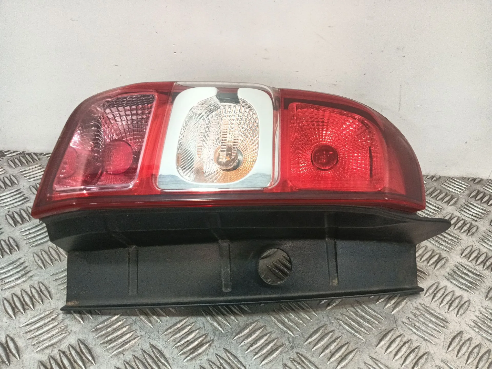 Piloto Trasero Izquierdo para Dacia Duster (Hs_)