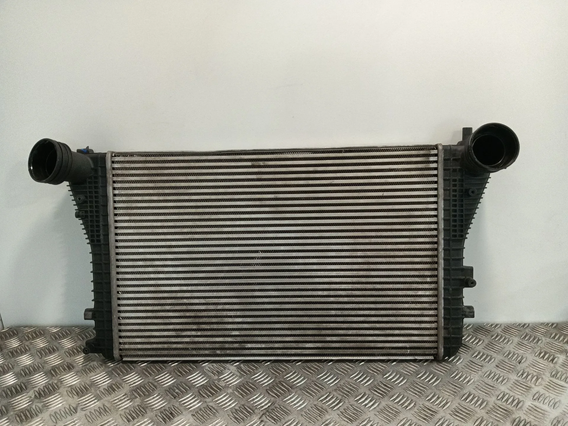 Intercooler para Volkswagen Golf V (1K1)