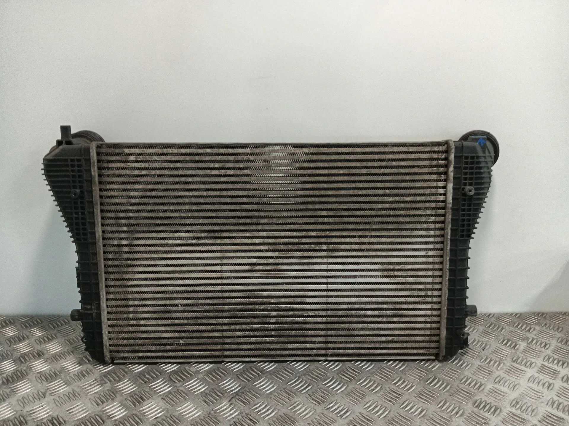 Intercooler para Volkswagen Golf V (1K1)