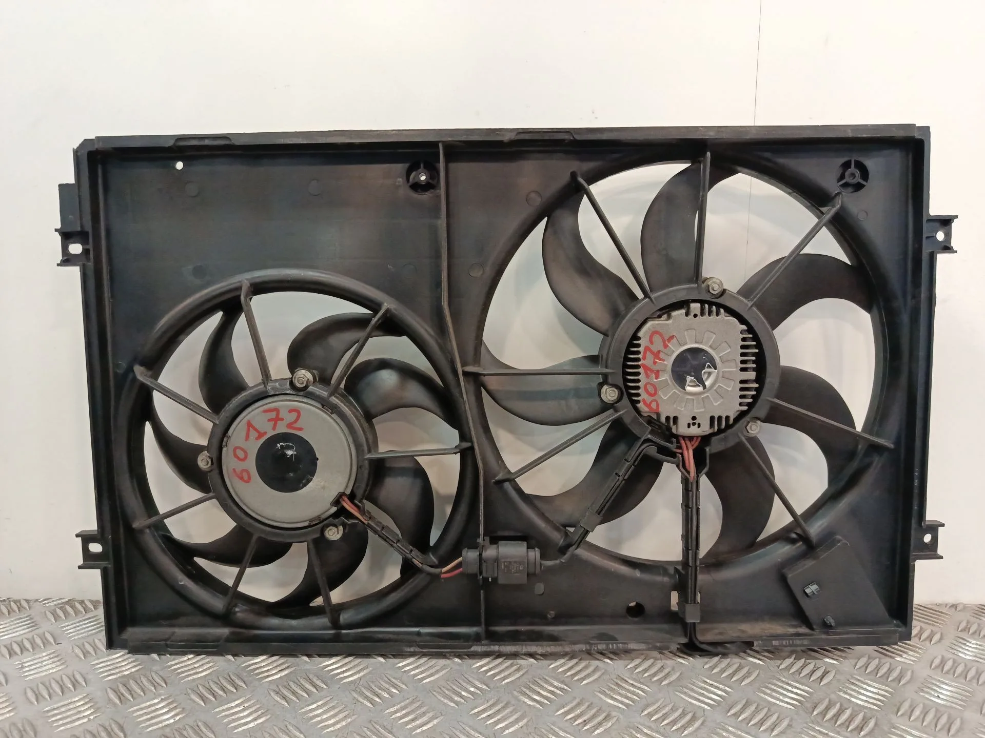 Electroventilador para Volkswagen Golf V (1K1)
