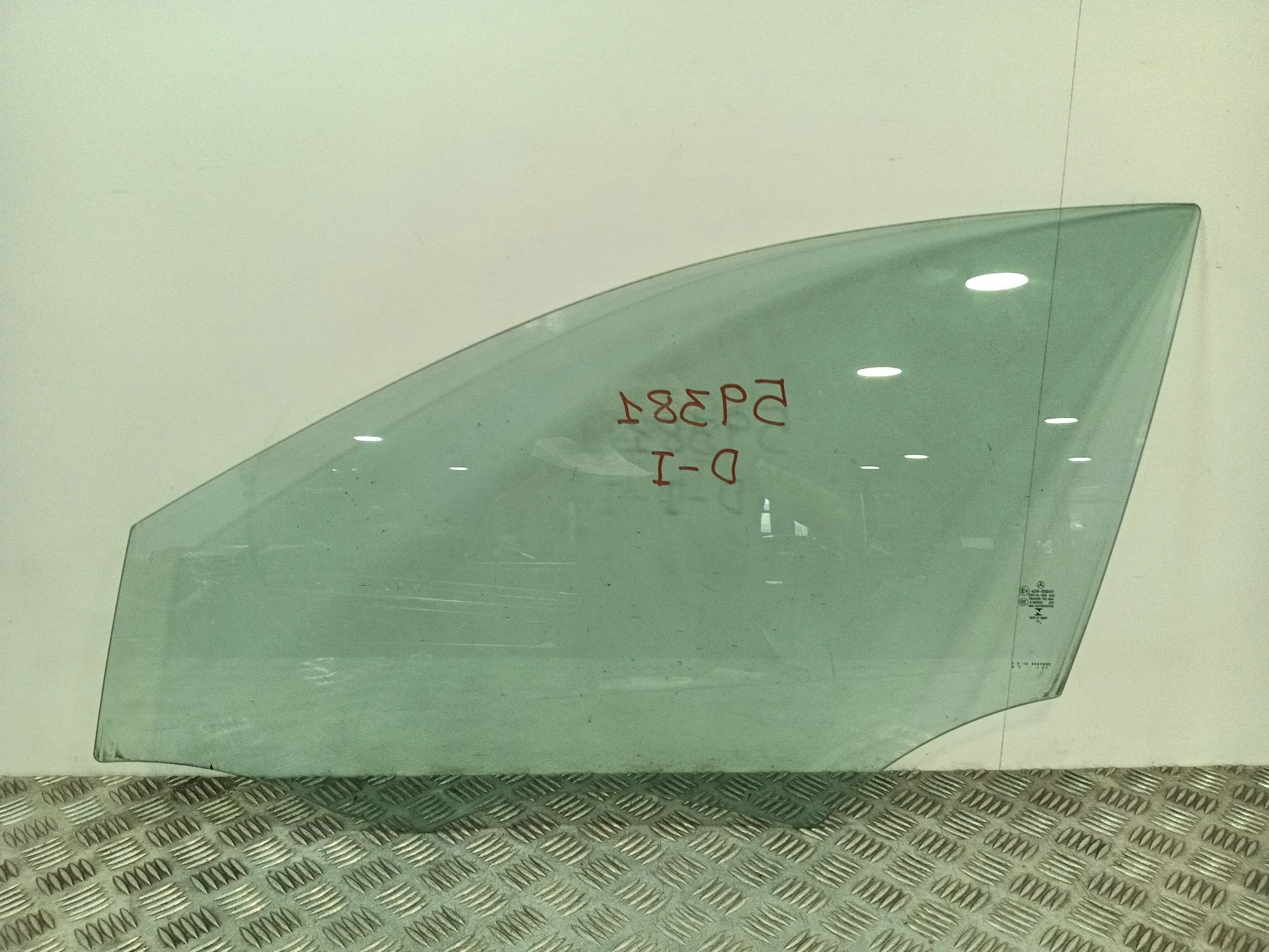 Luna Delantera Izquierda para Mercedes-Benz Clase A (W176)