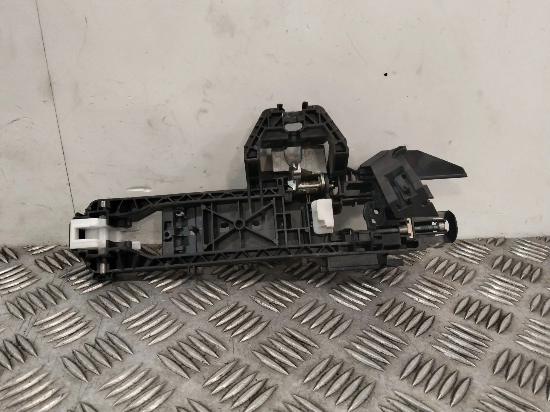 Maneta Exterior Trasera Izquierda para Mercedes-Benz Clase A (W176)
