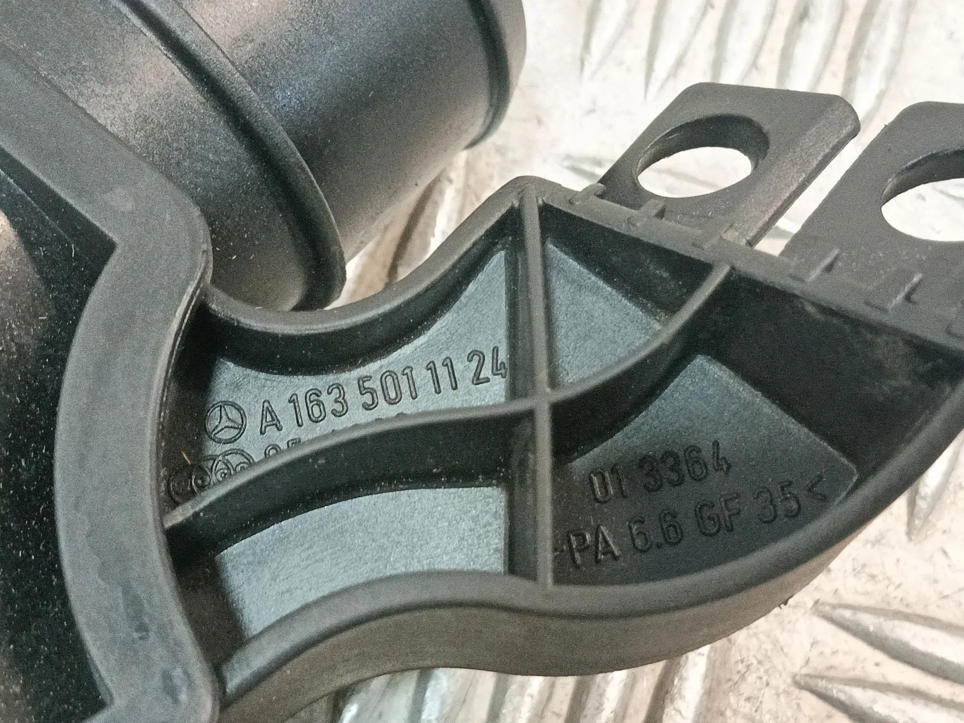 Tubo para Mercedes-Benz Clase M (W163)
