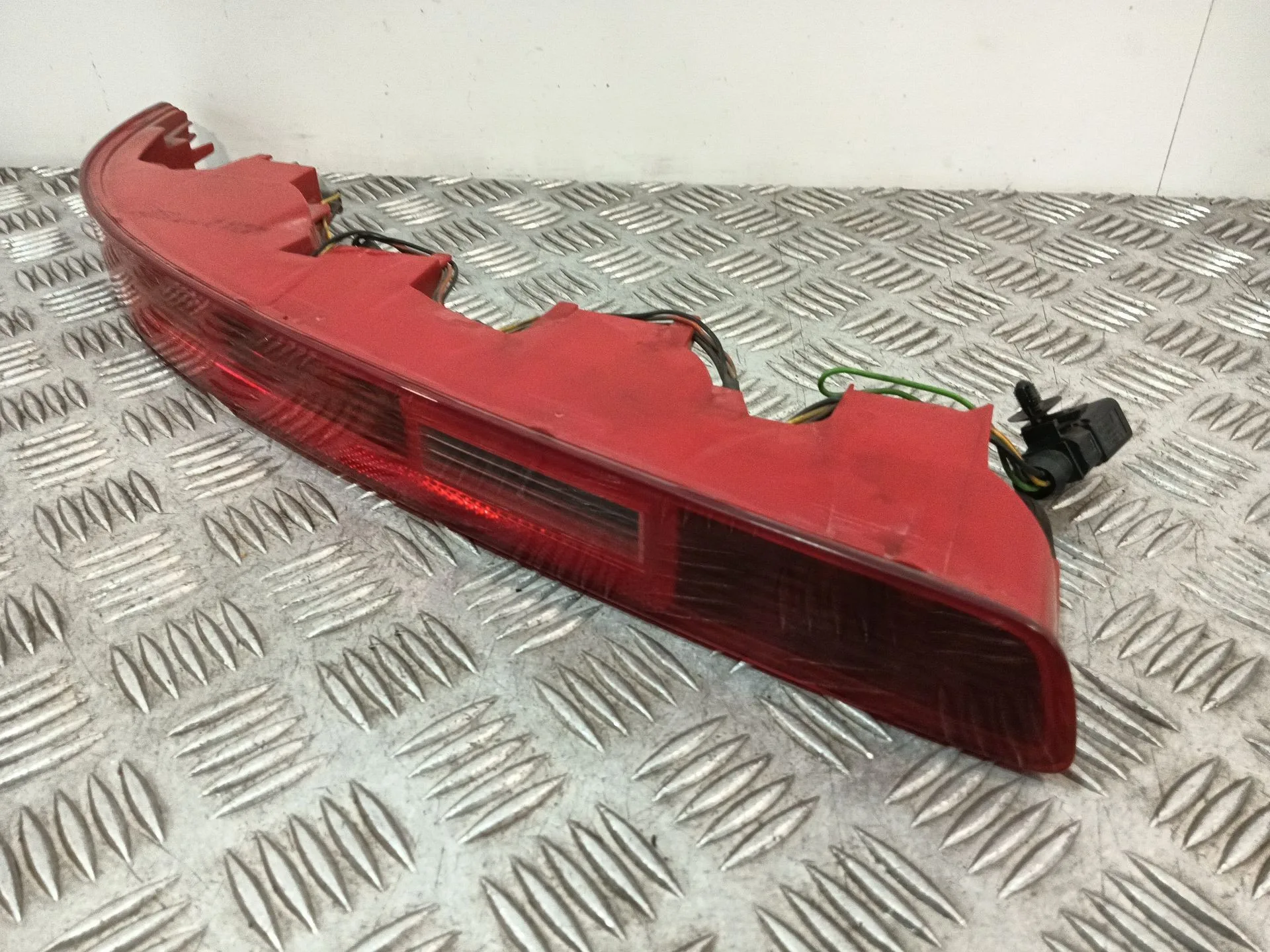 Piloto Trasero Inferior Izquierdo para Audi Q7 (4Lb)