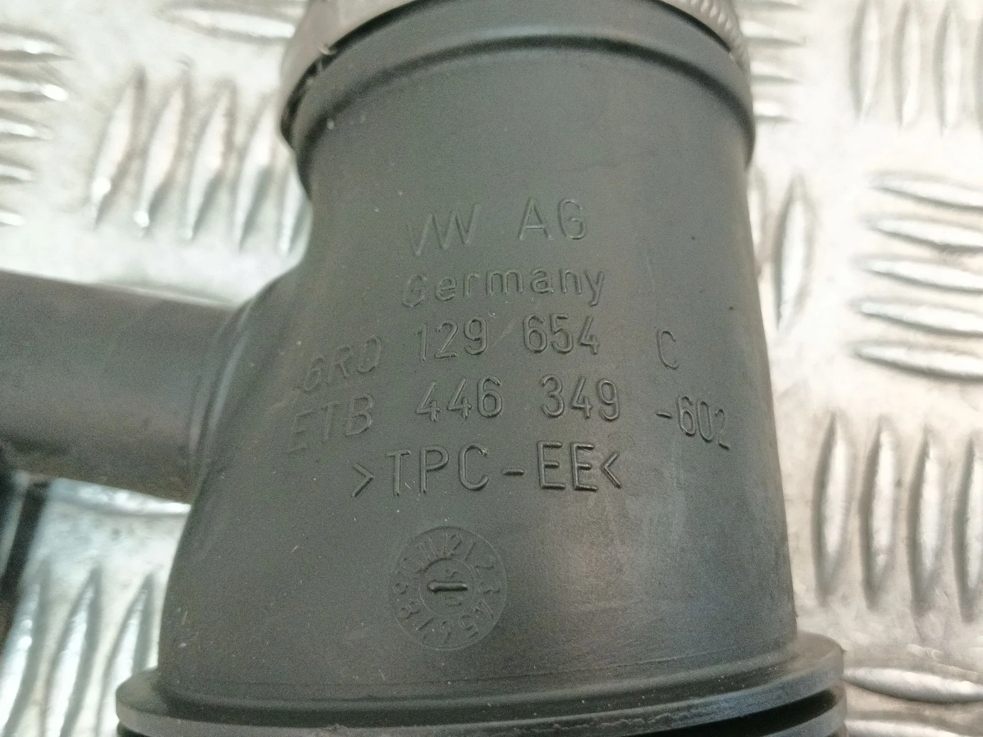 Tubo para Seat Ibiza Iv (6J5, 6P1)