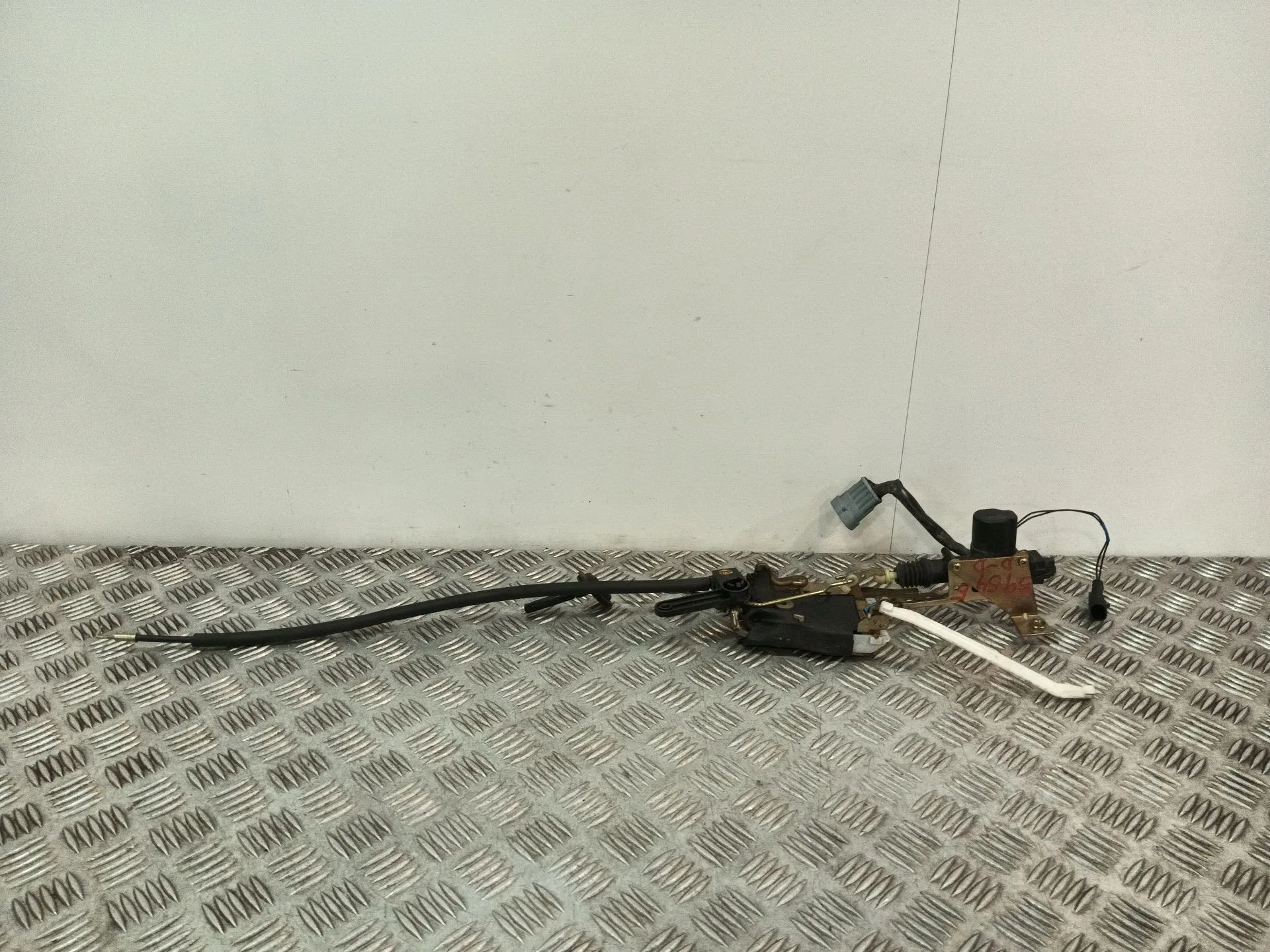 Cerradura Puerta Delantera Derecha para Alfa Romeo Gtv (163)