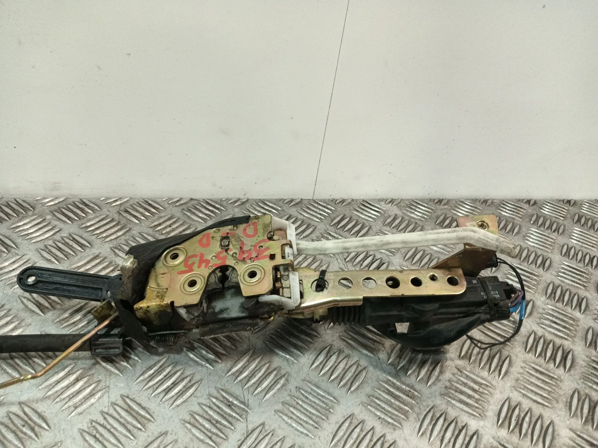 Cerradura Puerta Delantera Derecha para Alfa Romeo Gtv (163)