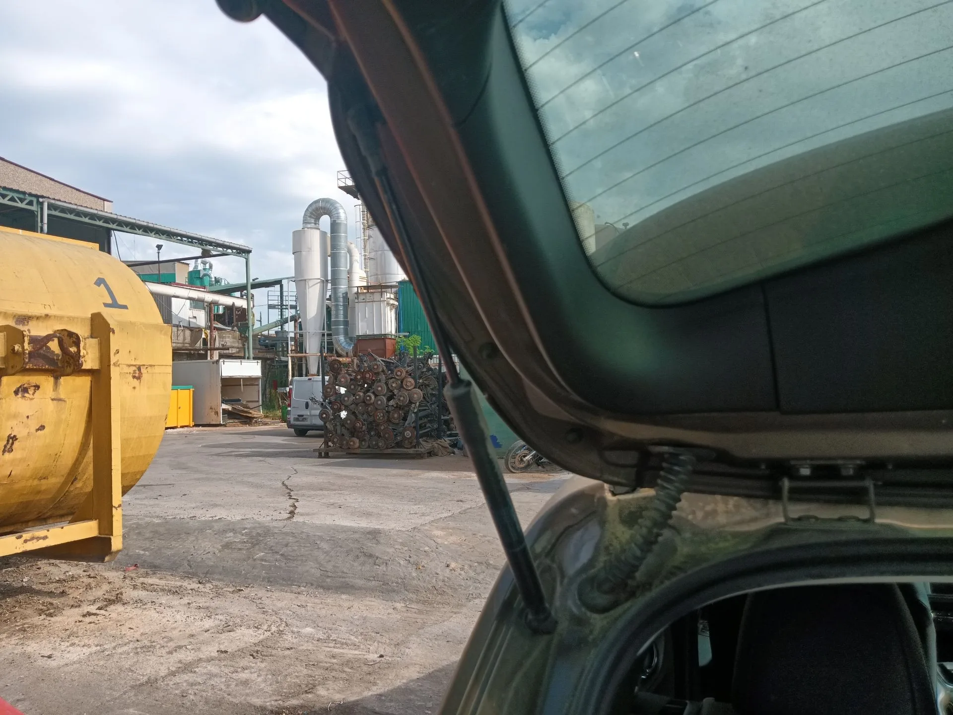 Amortiguador Porton Trasero Izquierdo para Renault Kadjar (Ha_, Hl_)