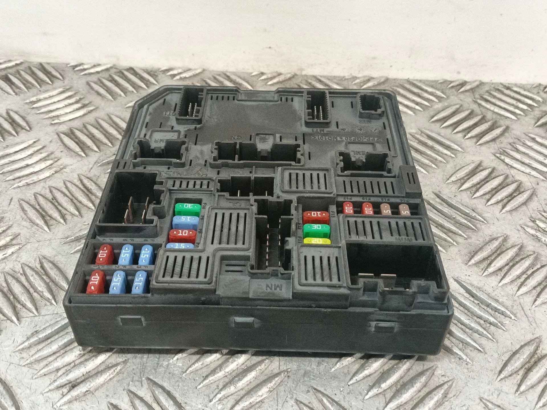 Caja Reles / Fusibles para Renault Kadjar (Ha_, Hl_)