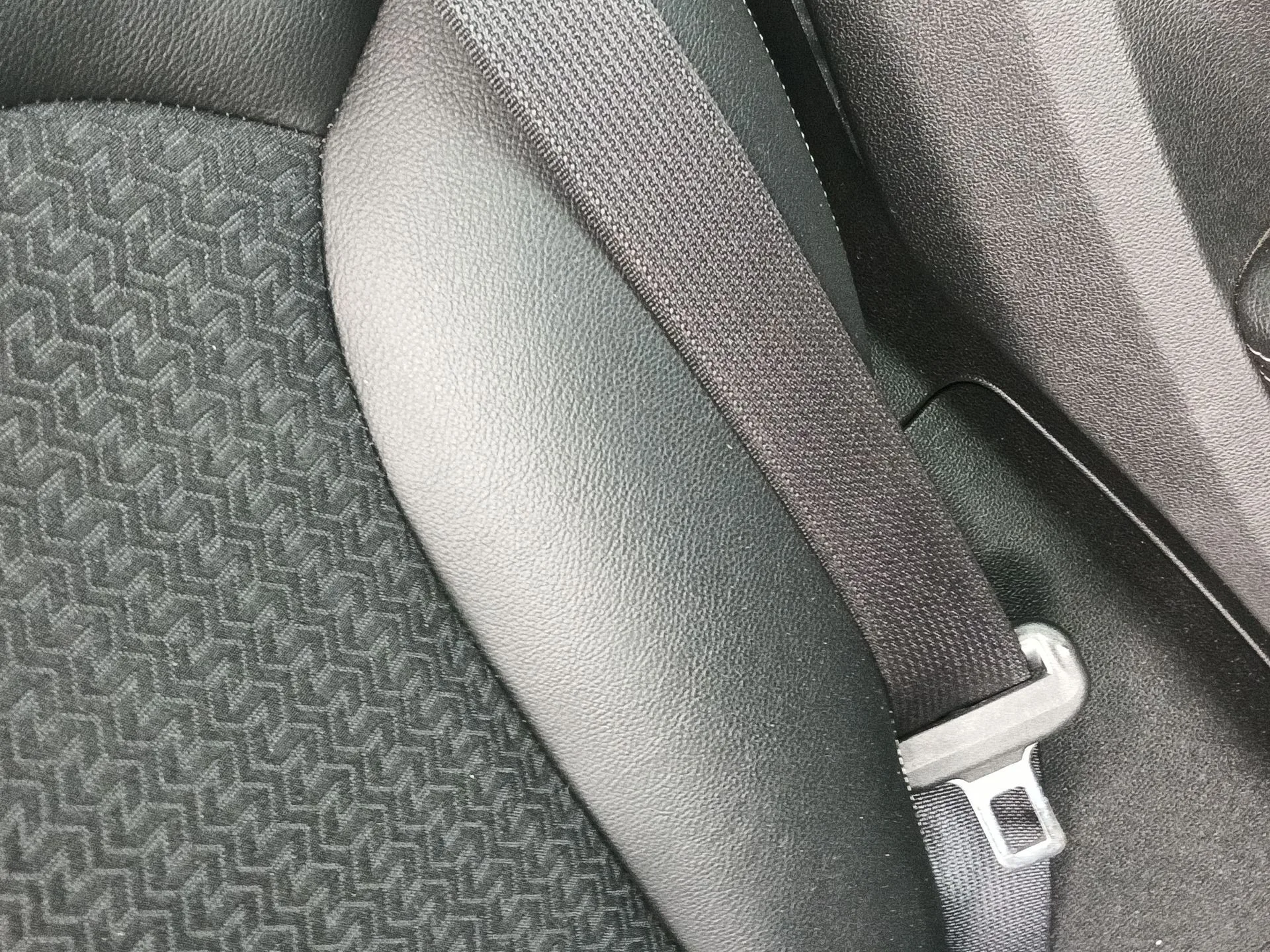 Cinturon Seguridad Trasero Izquierdo para Renault Kadjar (Ha_, Hl_)