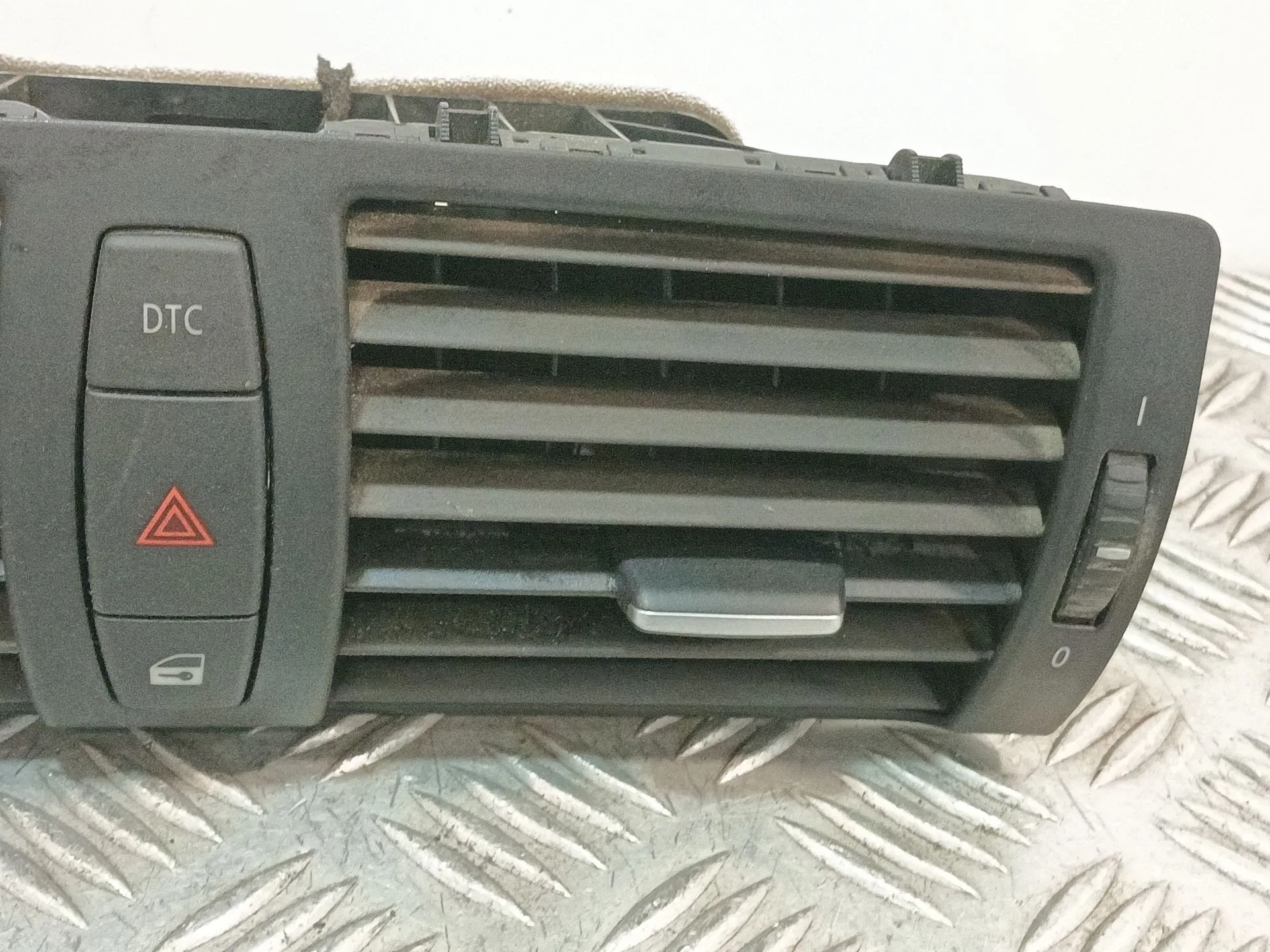 Rejilla Aireadora para Bmw 1 (E81)