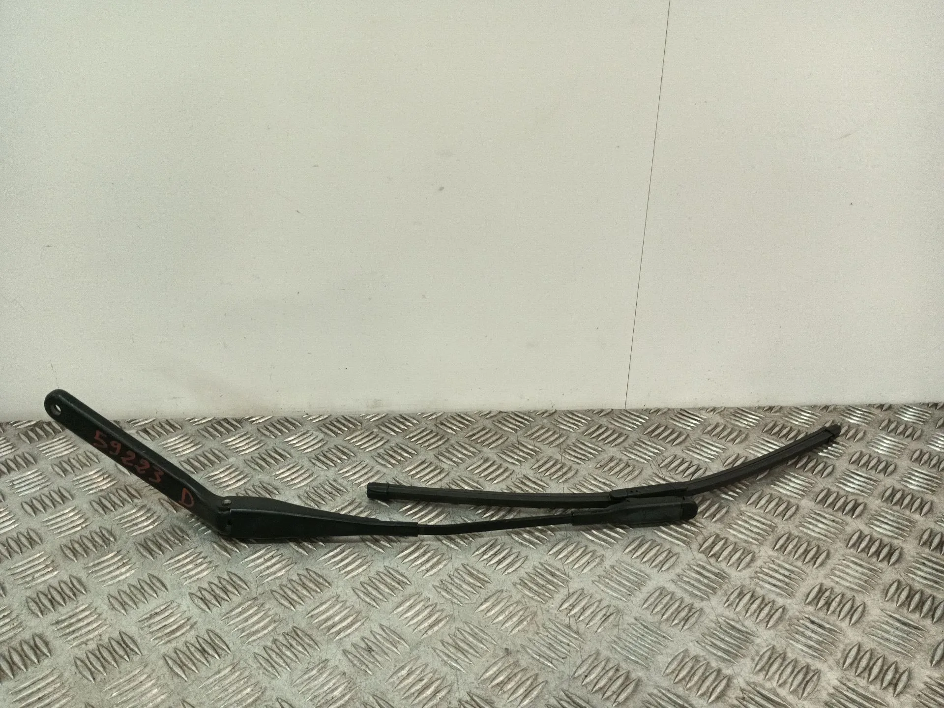 Brazo Limpia Delantero Derecho para Bmw 1 (E81)
