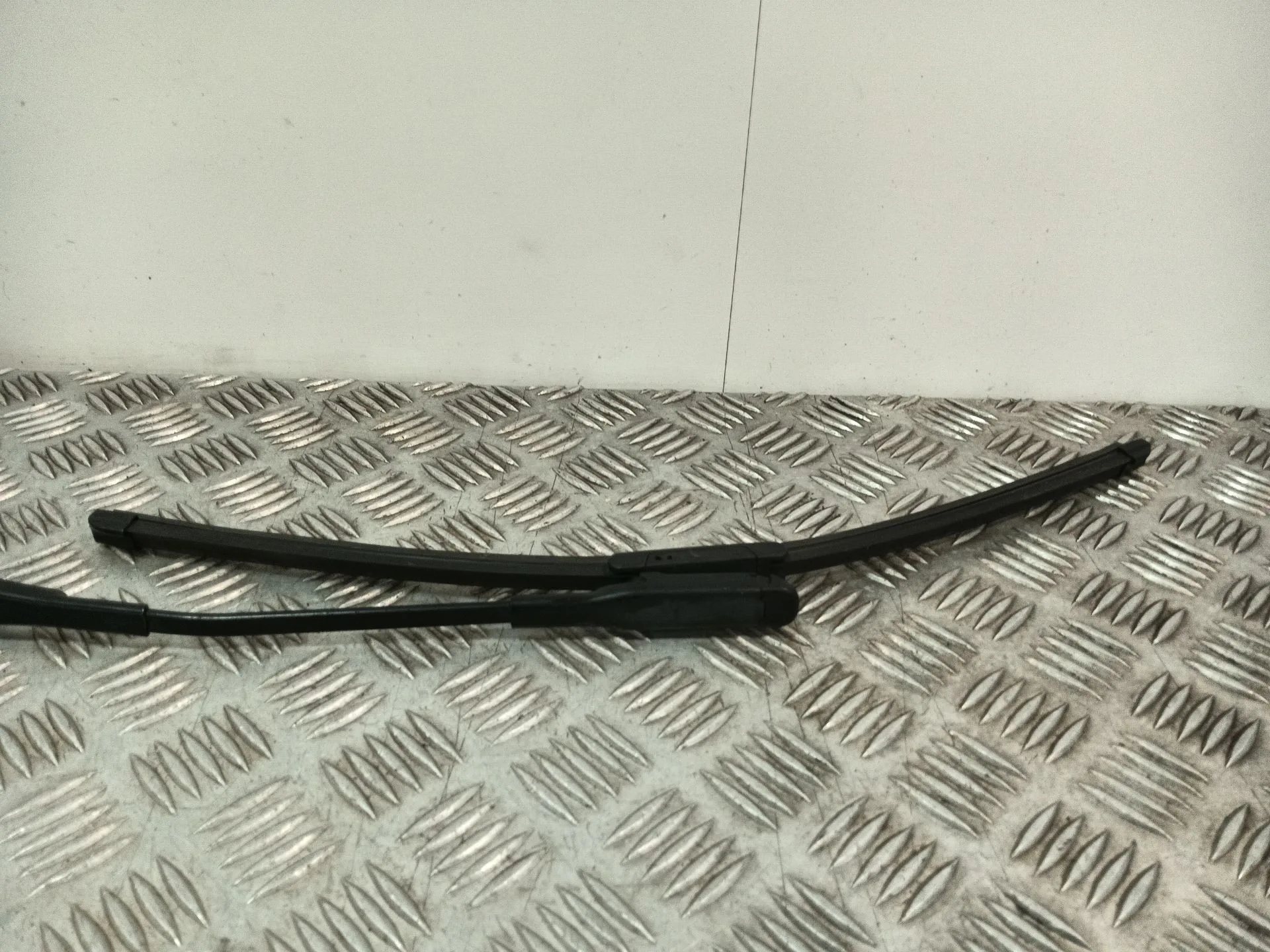 Brazo Limpia Delantero Derecho para Bmw 1 (E81)
