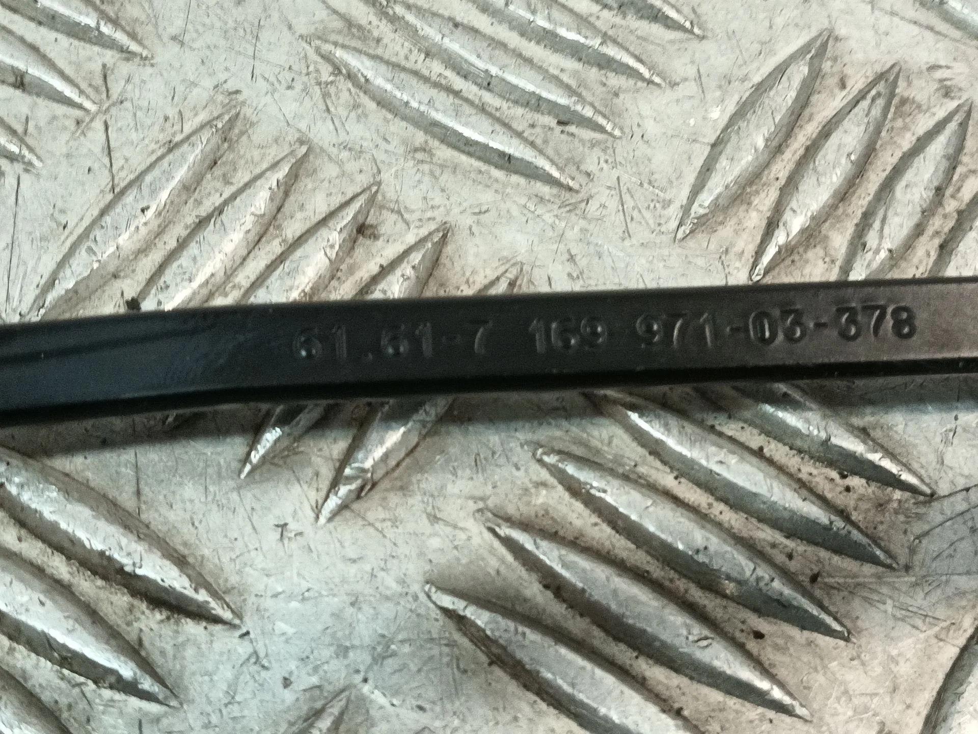 Brazo Limpia Delantero Derecho para Bmw 1 (E81)