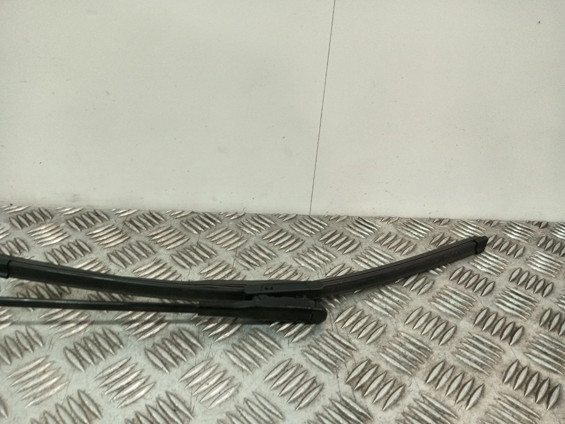 Brazo Limpia Delantero Izquierdo para Bmw 1 (E81)