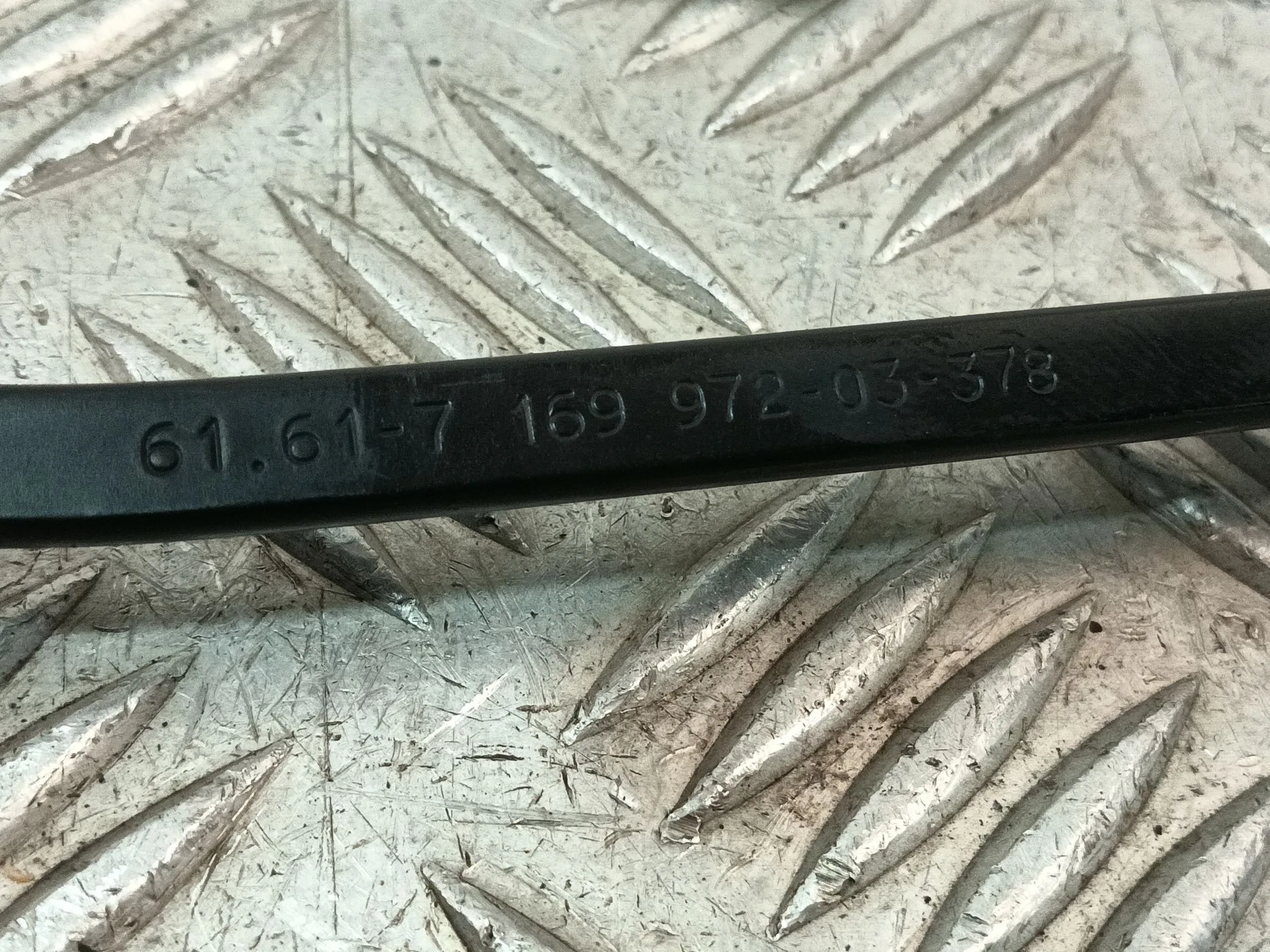 Brazo Limpia Delantero Izquierdo para Bmw 1 (E81)