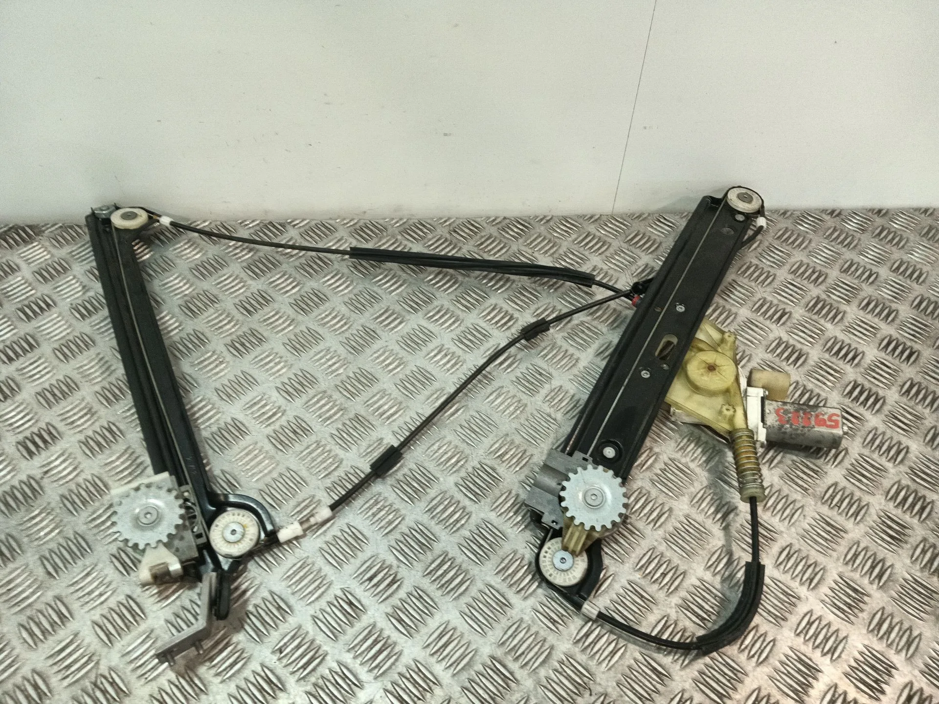Elevalunas Delantero Derecho para Bmw 1 (E81)