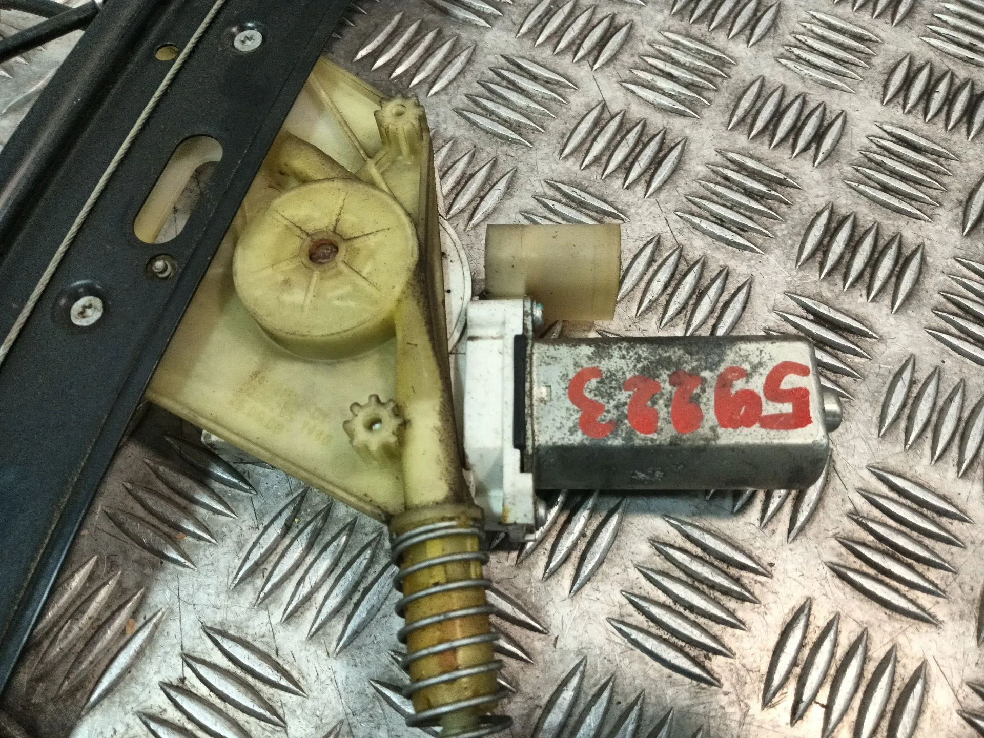 Elevalunas Delantero Derecho para Bmw 1 (E81)