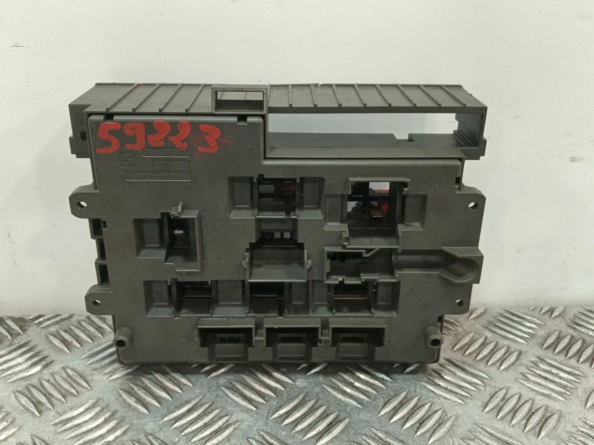 Caja Reles / Fusibles para Bmw 1 (E81)