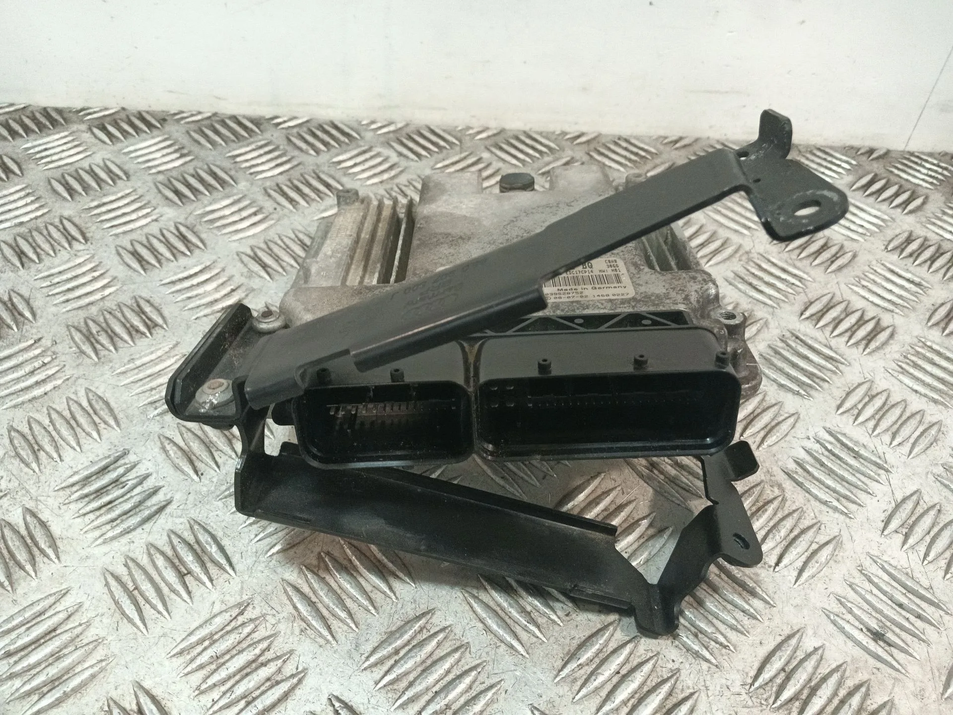 Centralita Motor Uce para Audi A3 Sportback (8Pa)