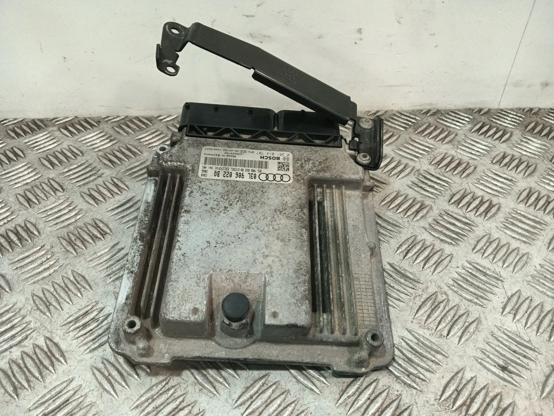 Centralita Motor Uce para Audi A3 Sportback (8Pa)