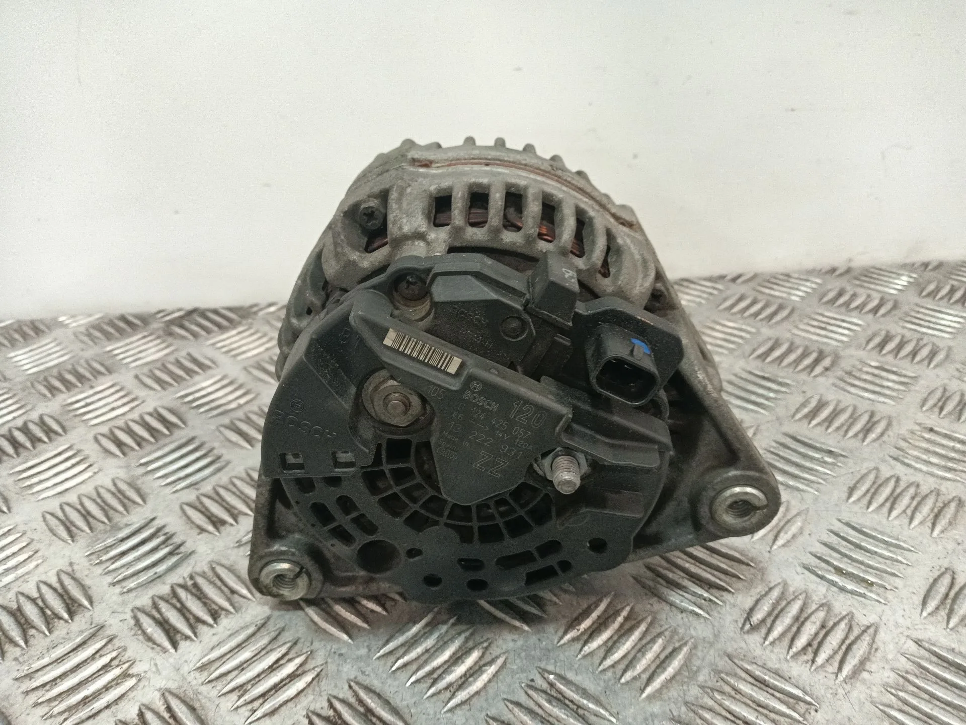 Alternador para Opel Corsa D (S07)
