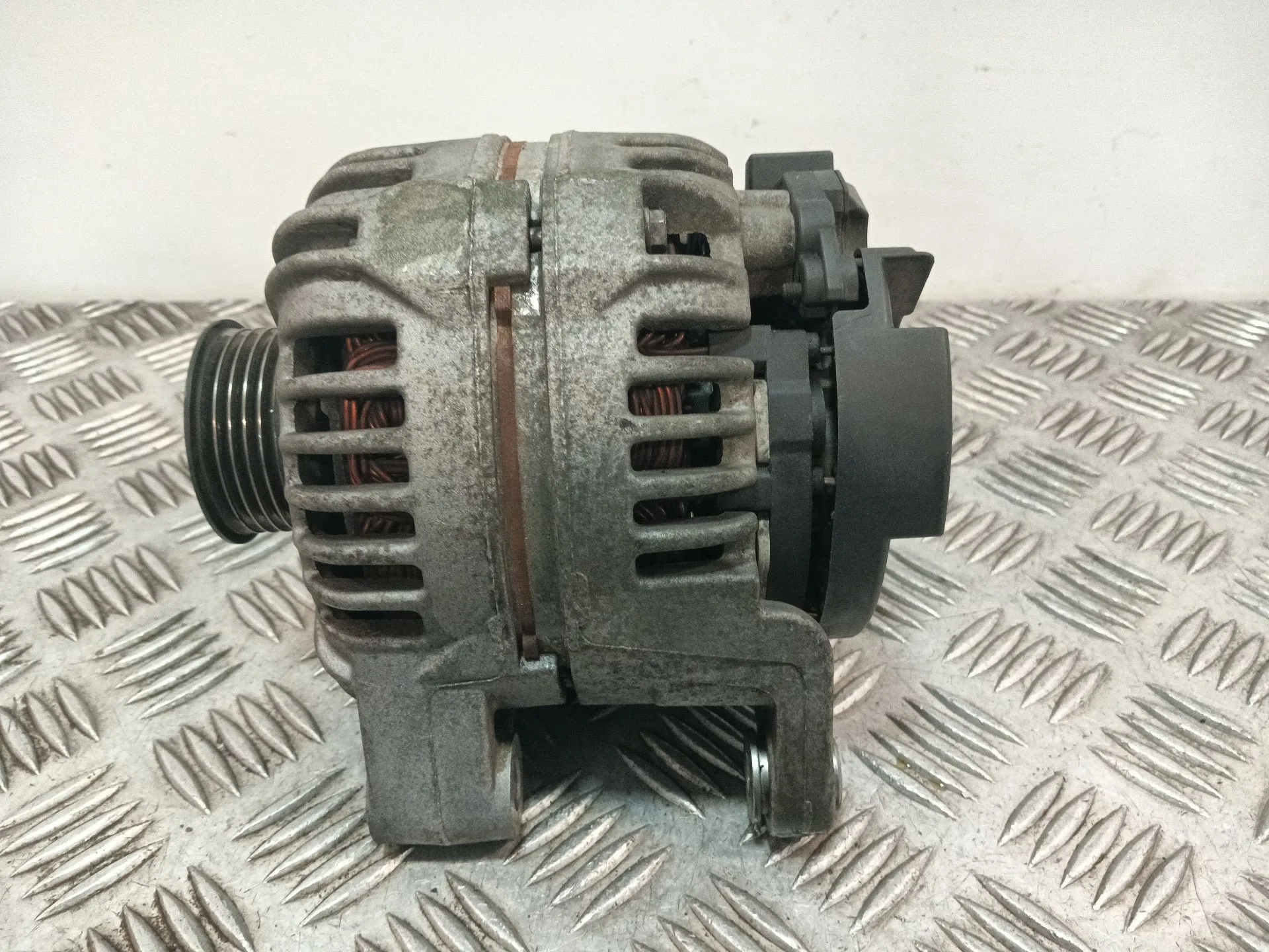 Alternador para Opel Corsa D (S07)