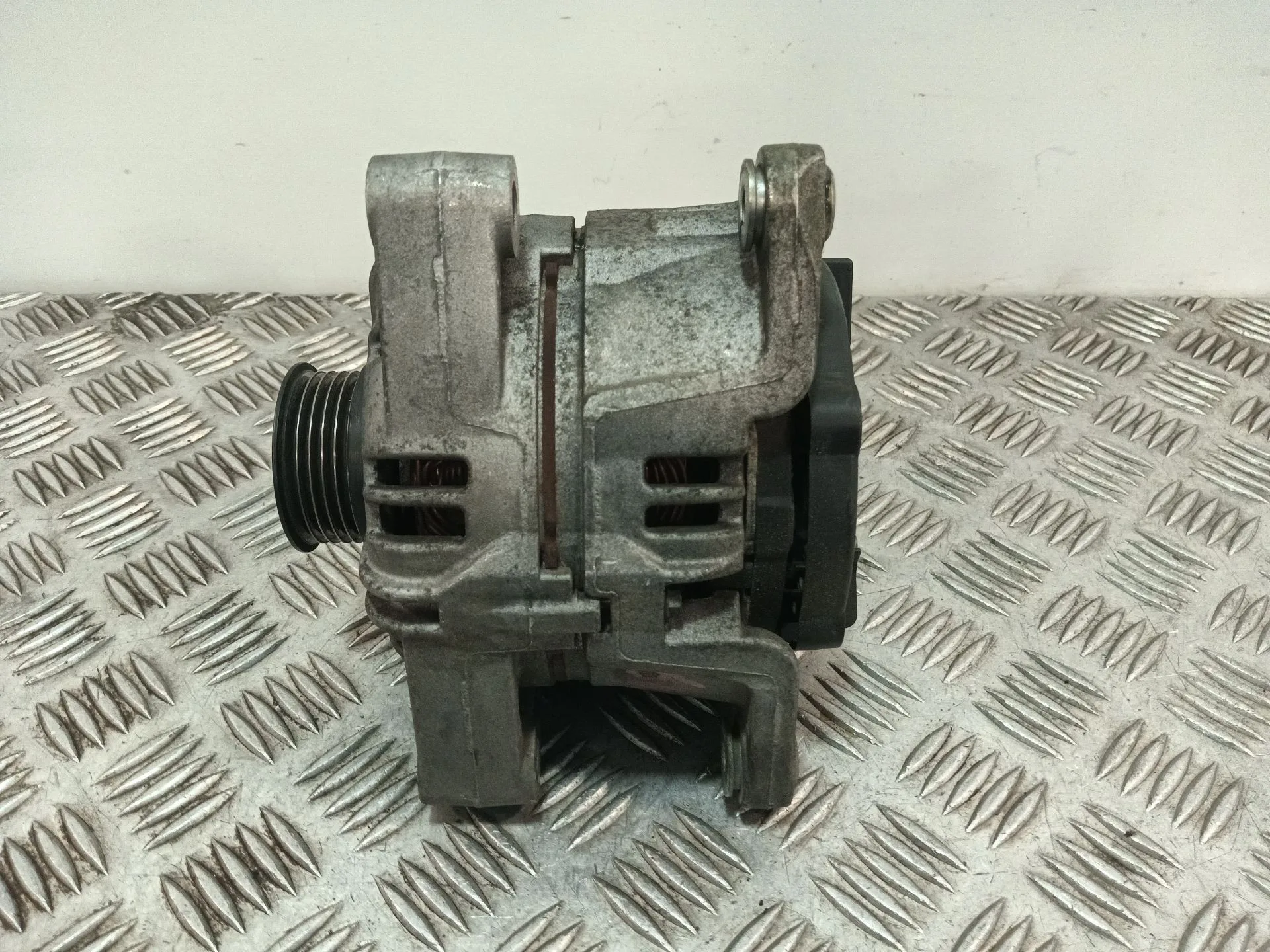Alternador para Opel Corsa D (S07)