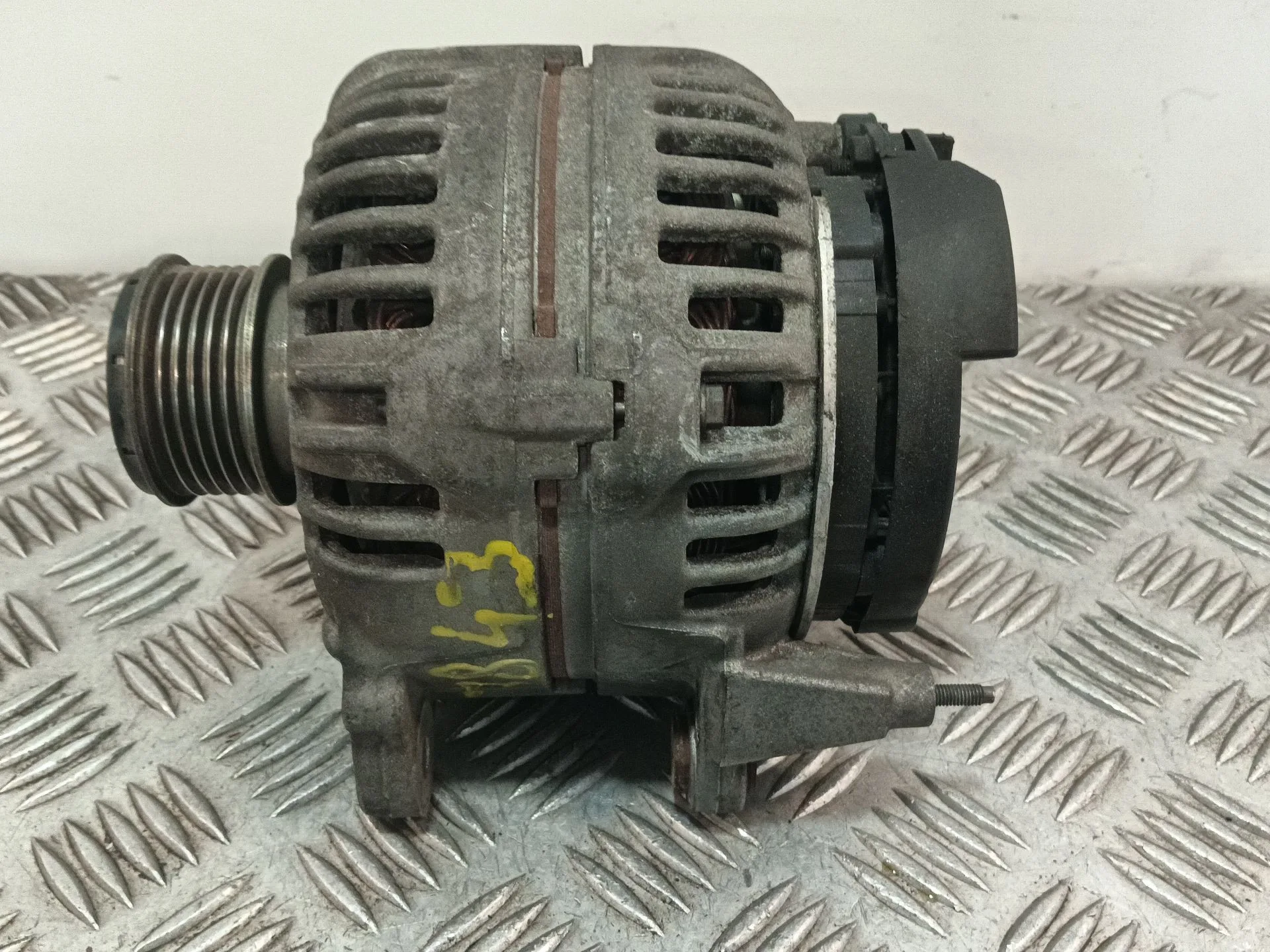 Alternador para Mitsubishi Lancer Berlina (Cy0)