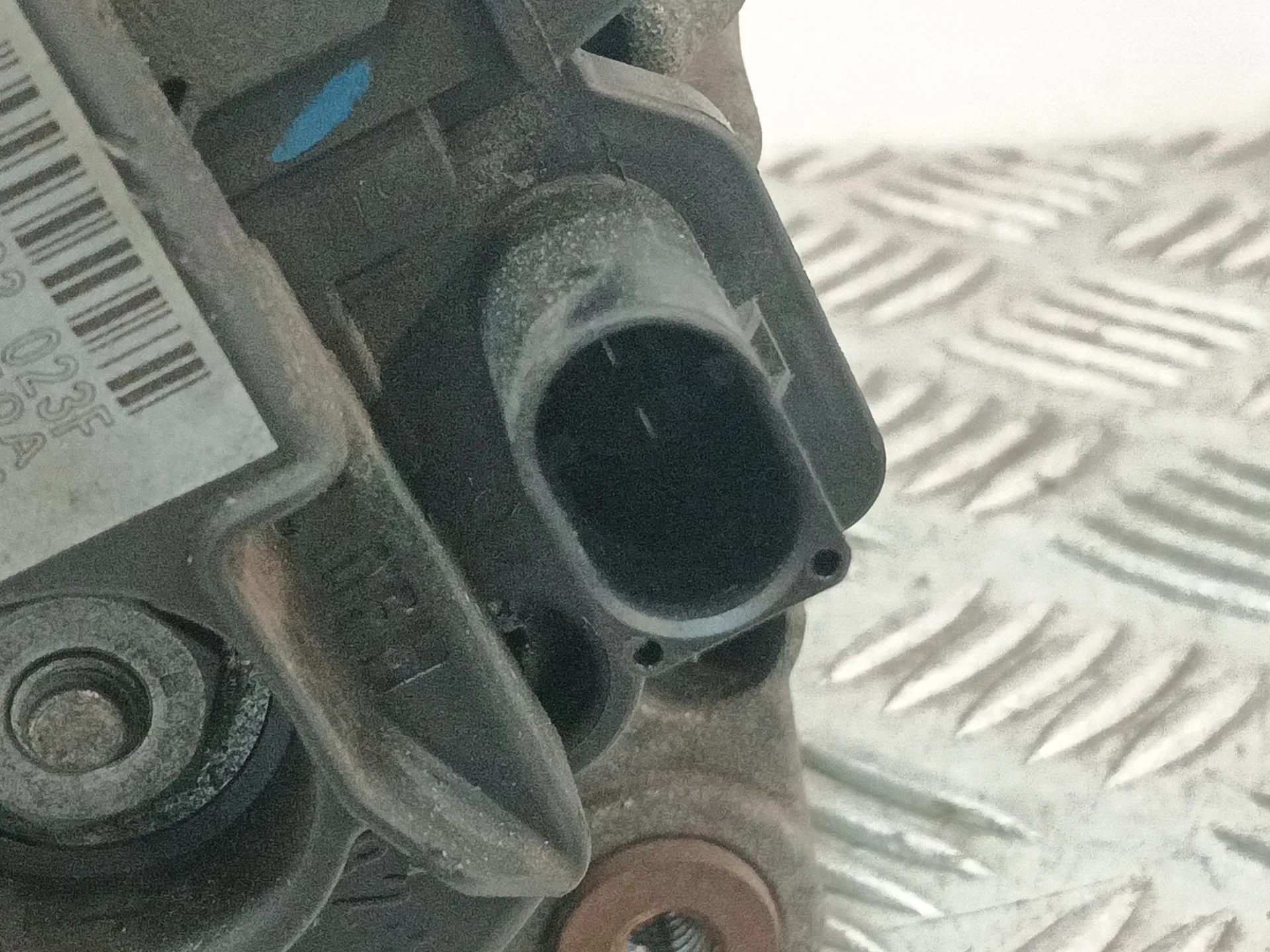 Alternador para Mitsubishi Lancer Berlina (Cy0)